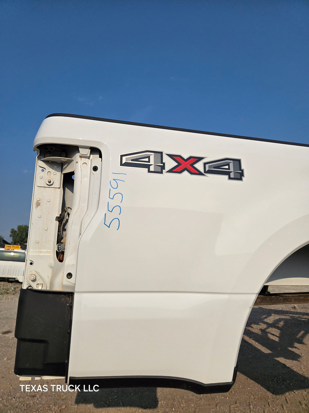 2017-2022 Ford F250 F350 Super Duty 6' 9" Short Truck Bed - Oxford White