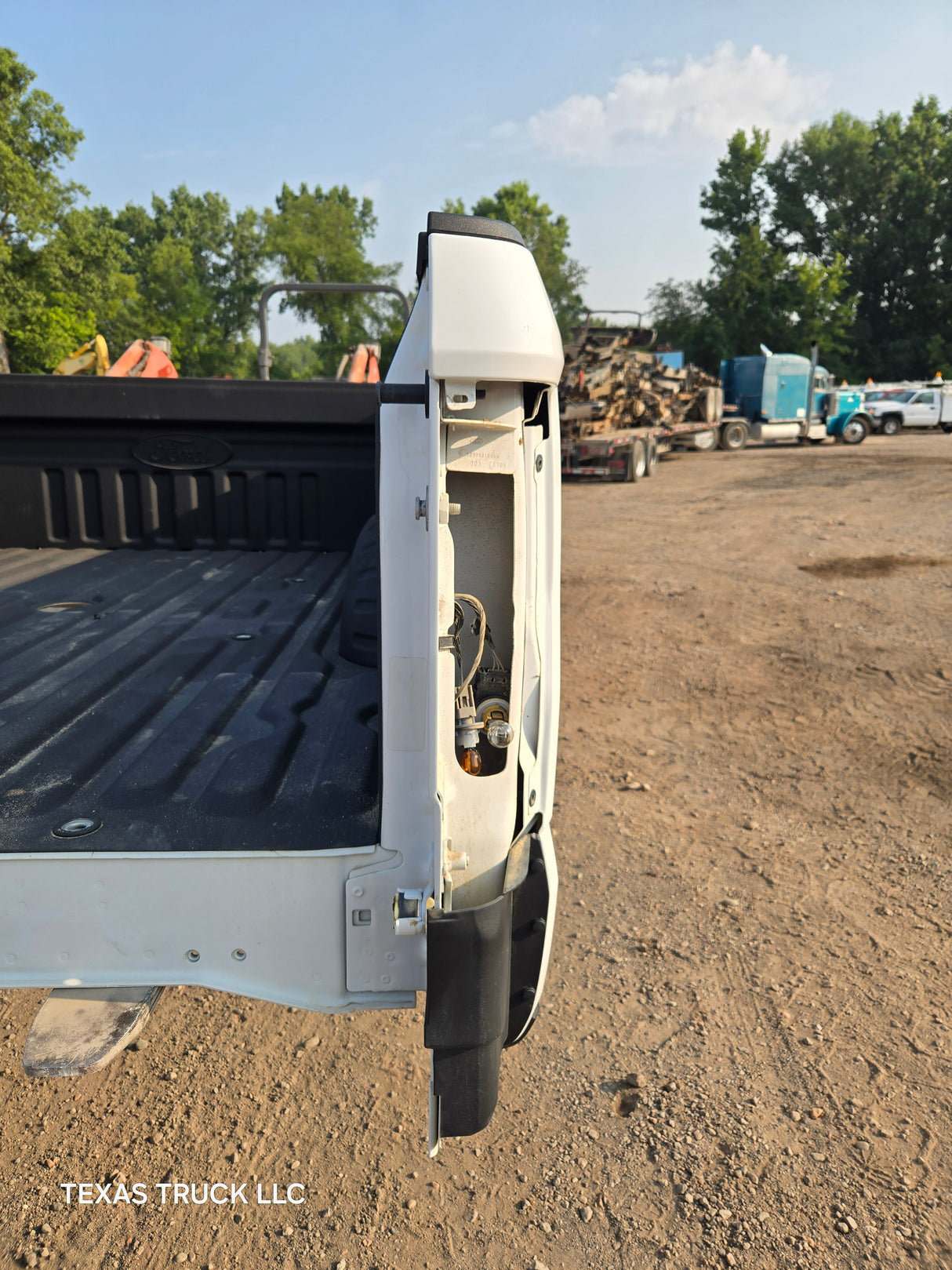 2017-2022 Ford F250 F350 Super Duty 6' 9" Short Truck Bed - Oxford White