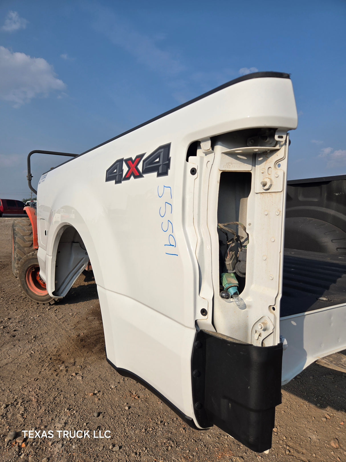 2017-2022 Ford F250 F350 Super Duty 6' 9" Short Truck Bed - Oxford White