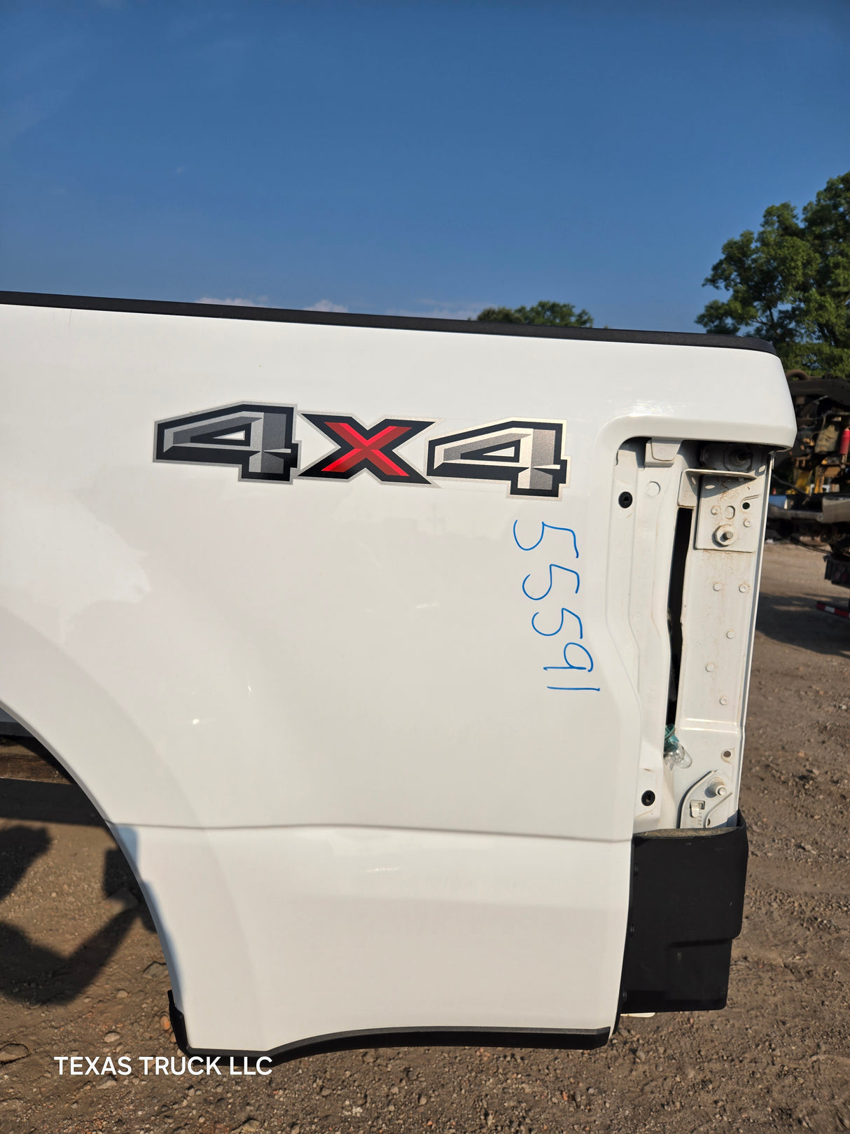 2017-2022 Ford F250 F350 Super Duty 6' 9" Short Truck Bed - Oxford White