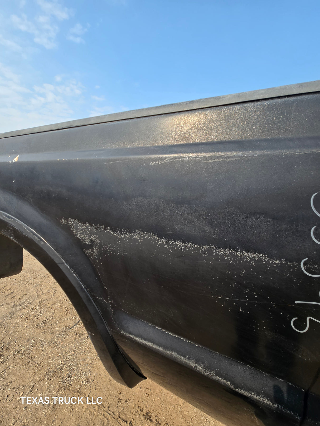 1999-2010 Ford Super Duty F250 F350 6' 9" Short Truck Bed - Black