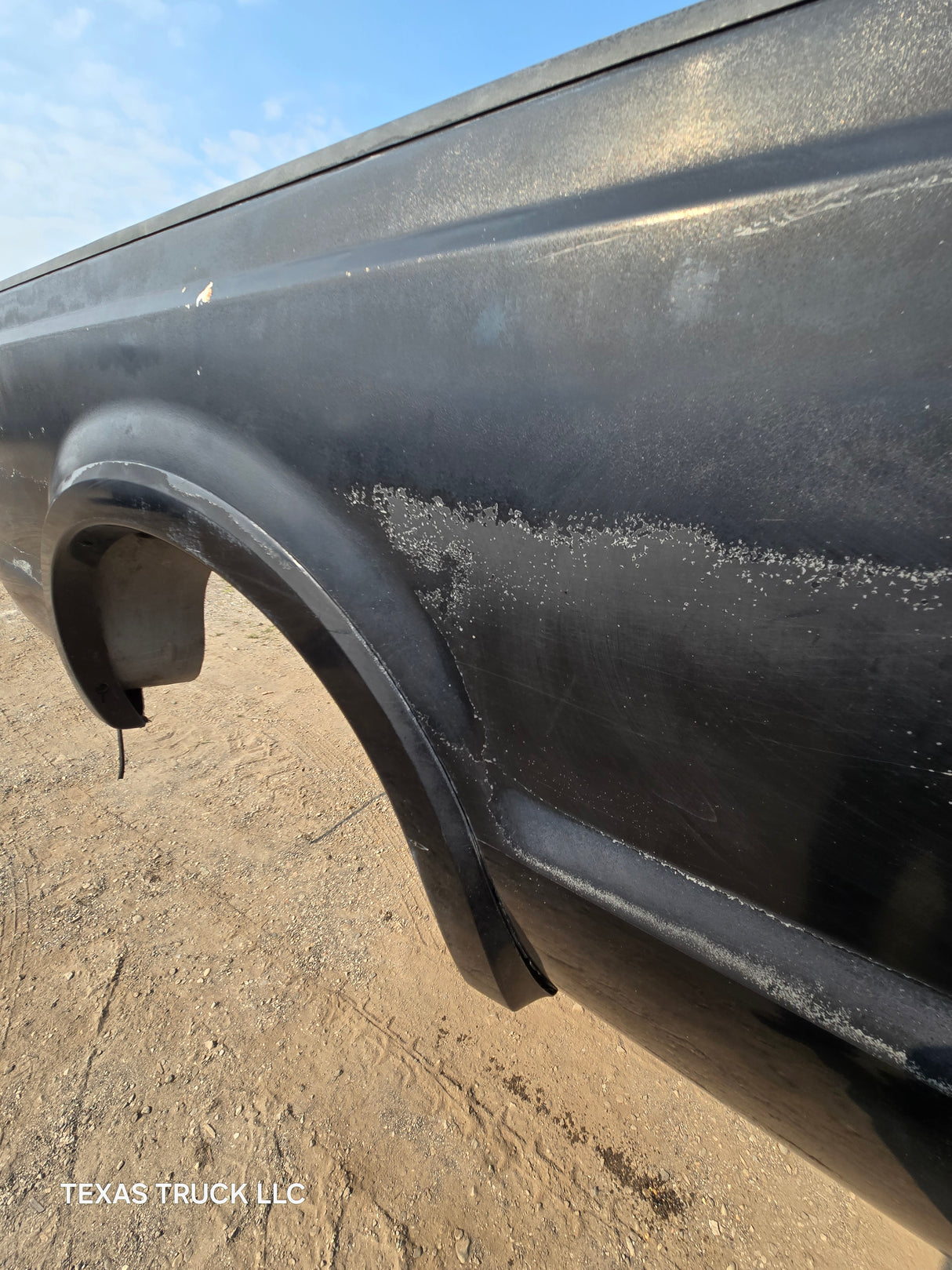 1999-2010 Ford Super Duty F250 F350 6' 9" Short Truck Bed - Black