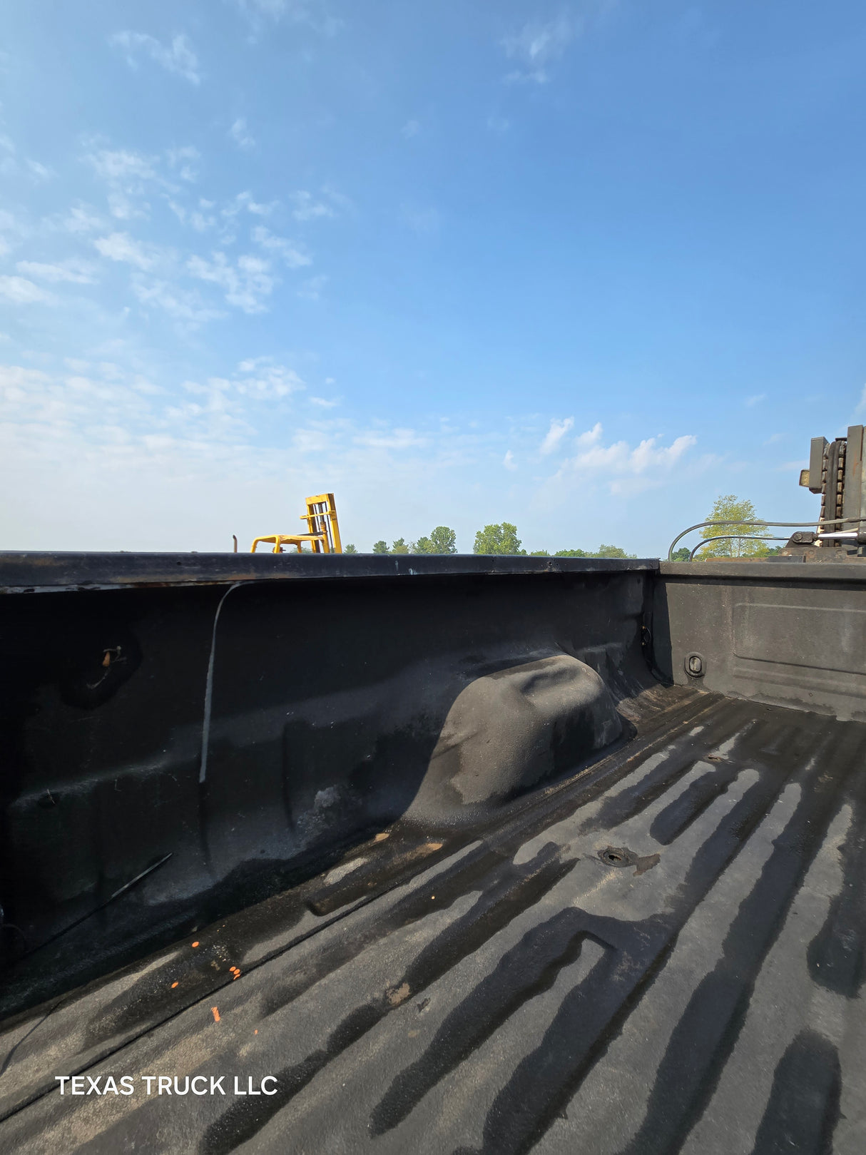 1999-2010 Ford Super Duty F250 F350 6' 9" Short Truck Bed - Black