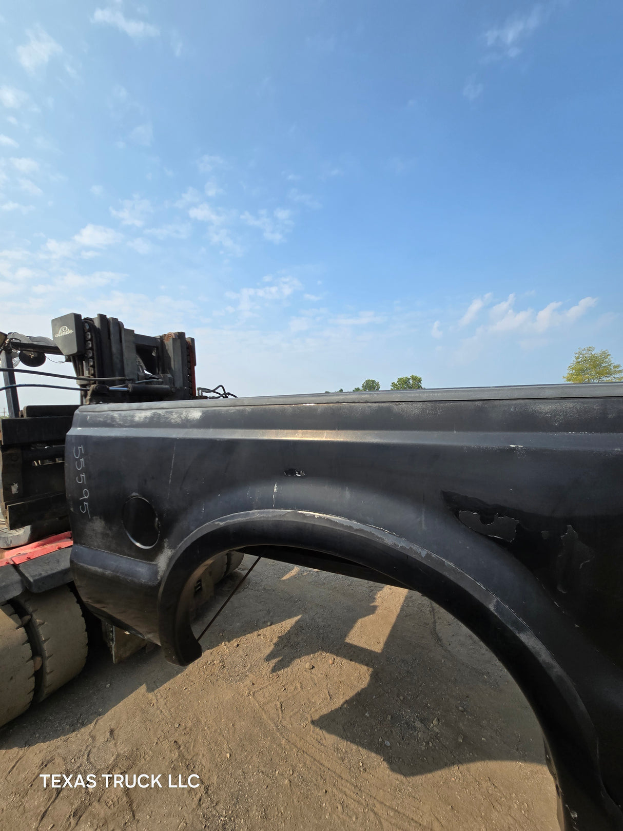 1999-2010 Ford Super Duty F250 F350 6' 9" Short Truck Bed - Black