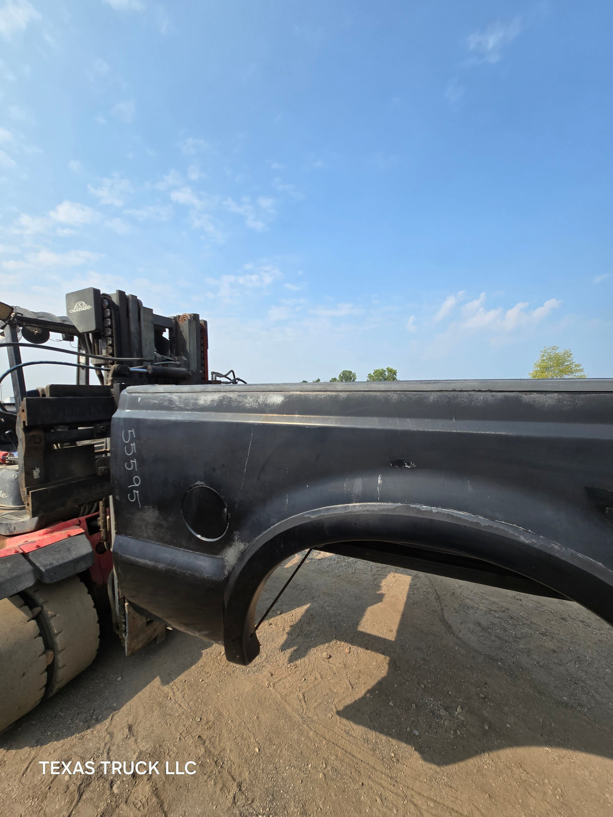 1999-2010 Ford Super Duty F250 F350 6' 9" Short Truck Bed - Black