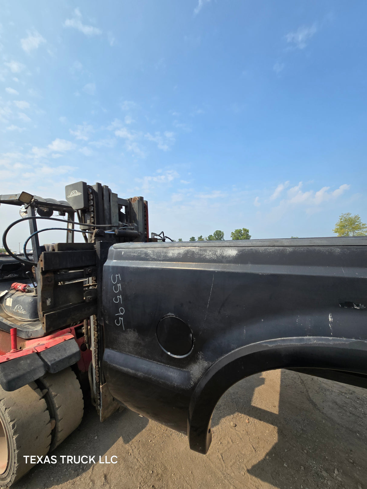 1999-2010 Ford Super Duty F250 F350 6' 9" Short Truck Bed - Black