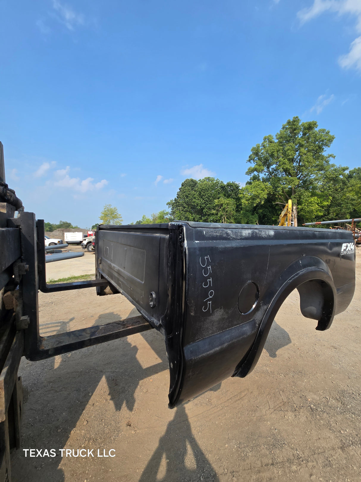 1999-2010 Ford Super Duty F250 F350 6' 9" Short Truck Bed - Black