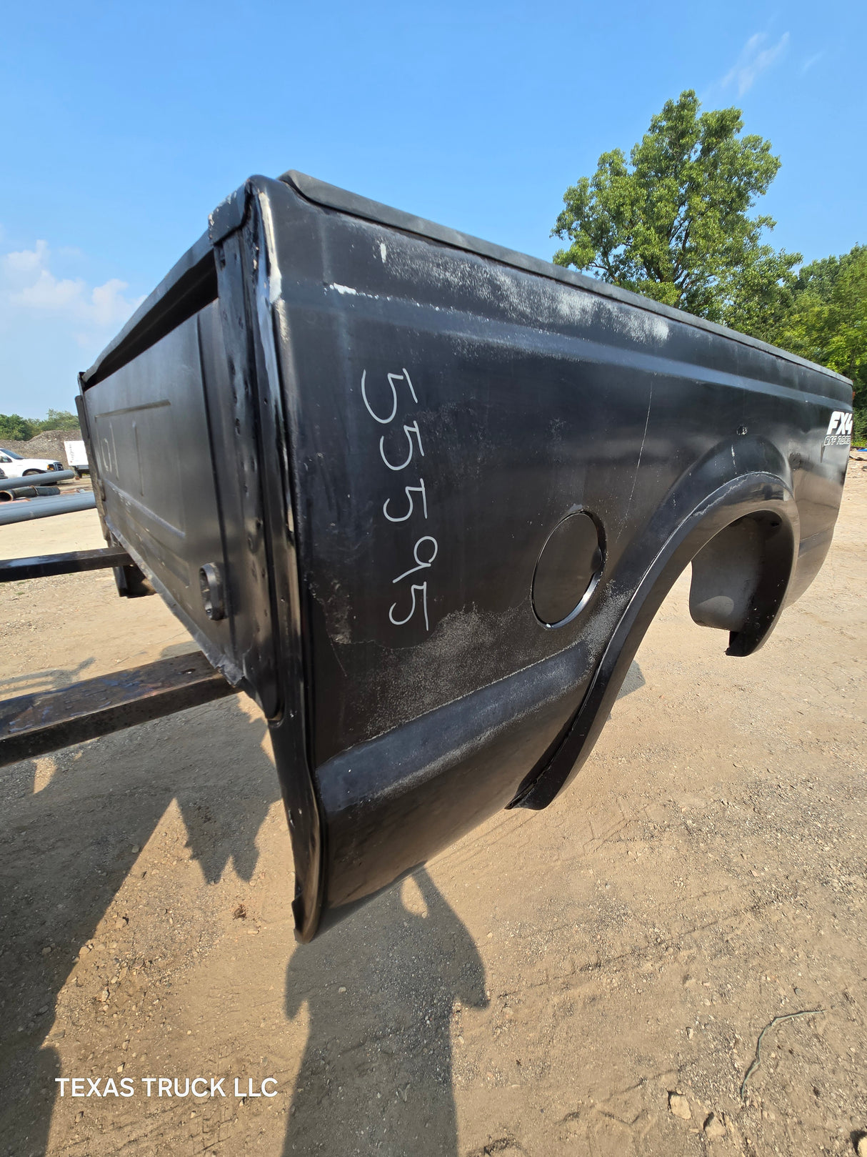 1999-2010 Ford Super Duty F250 F350 6' 9" Short Truck Bed - Black