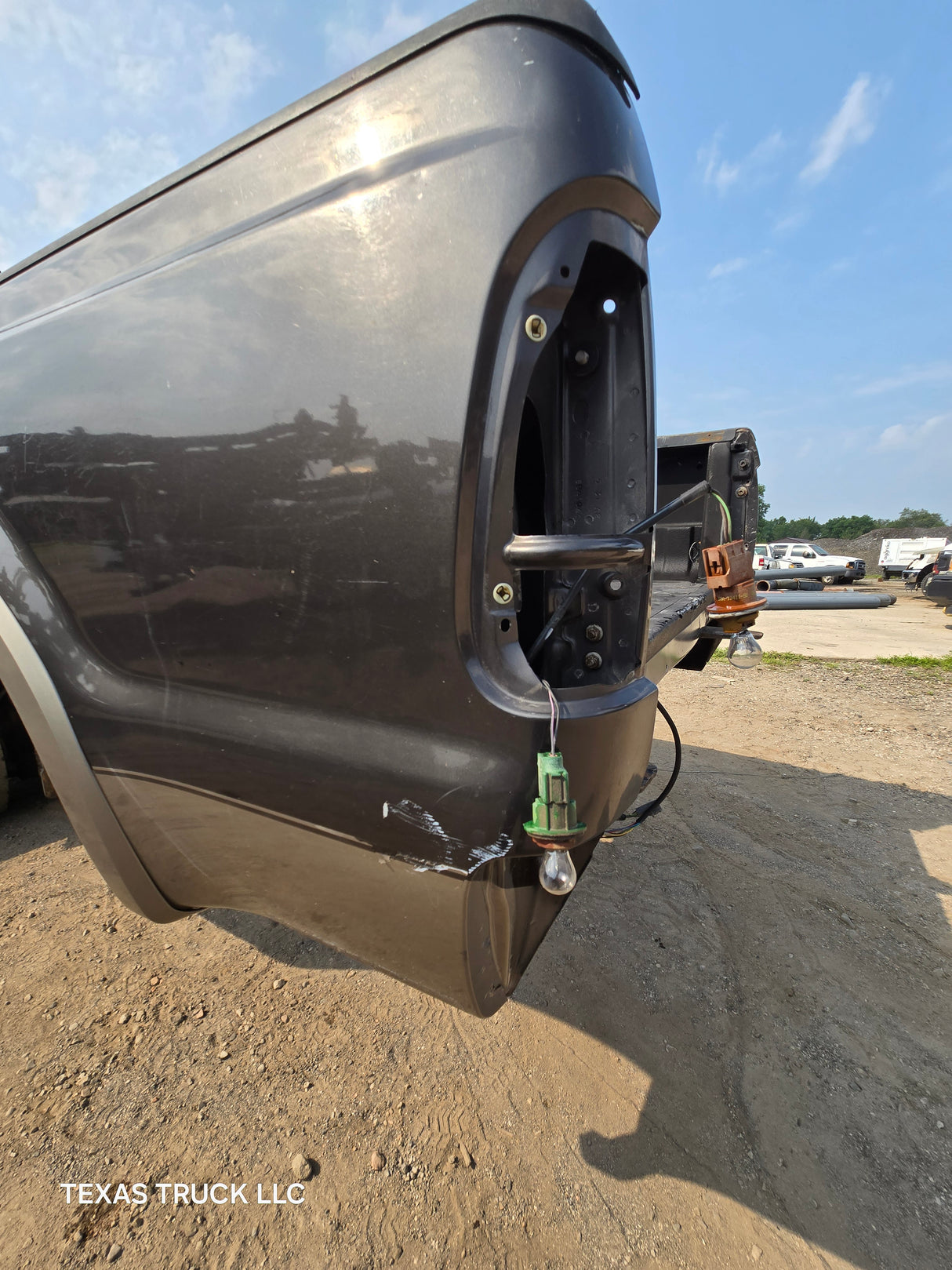 1999-2010 Ford Super Duty F250 F350 6' 9" Short Truck Bed - Brown & Tan