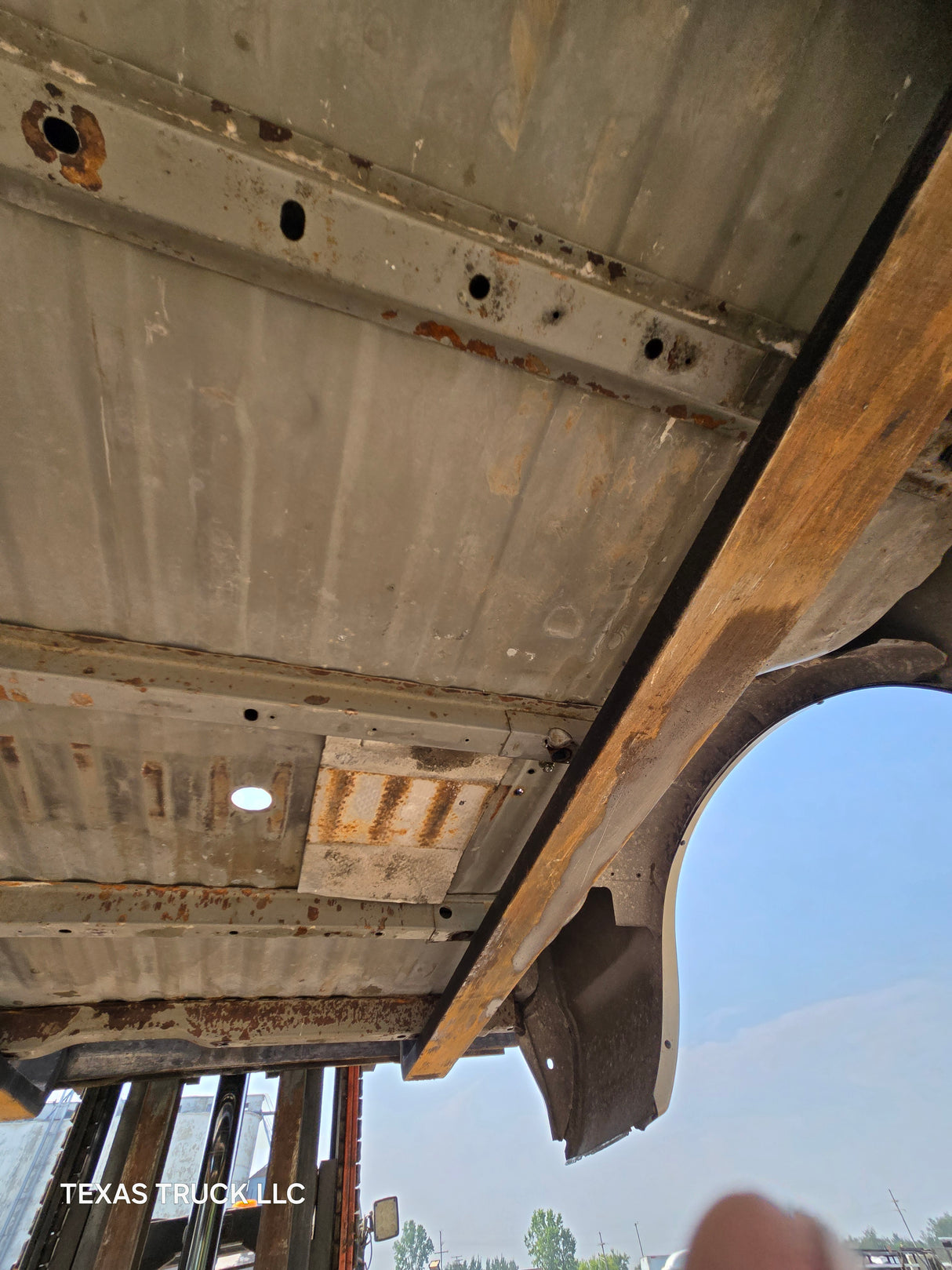 1999-2010 Ford Super Duty F250 F350 6' 9" Short Truck Bed - Brown & Tan
