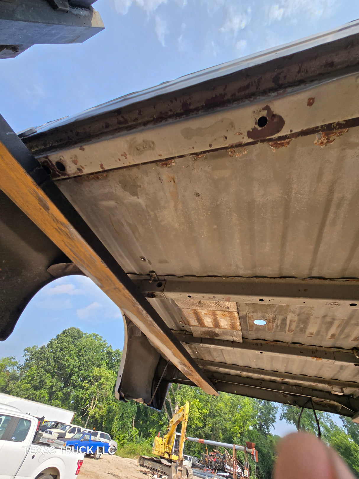 1999-2010 Ford Super Duty F250 F350 6' 9" Short Truck Bed - Brown & Tan