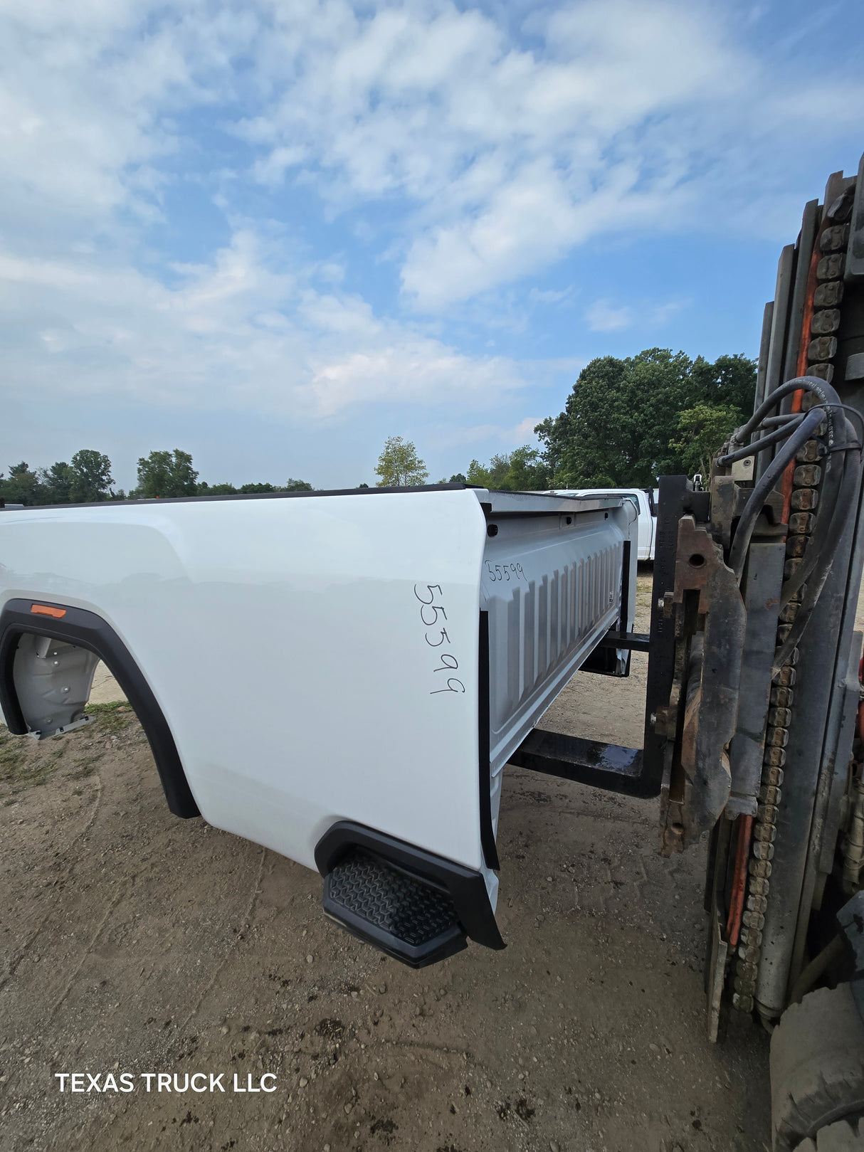 2019-2025 GMC Sierra 2500HD 3500HD 8' Long truck bed - White