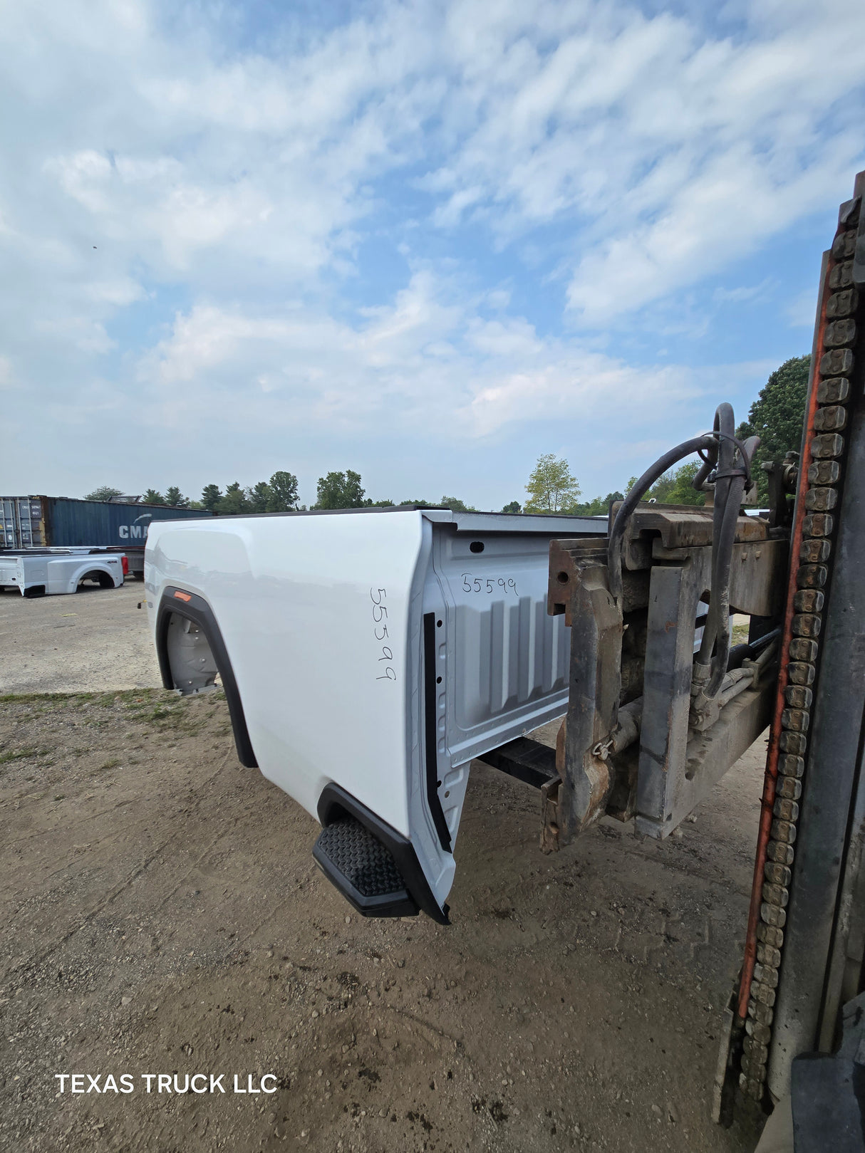 2019-2025 GMC Sierra 2500HD 3500HD 8' Long truck bed - White