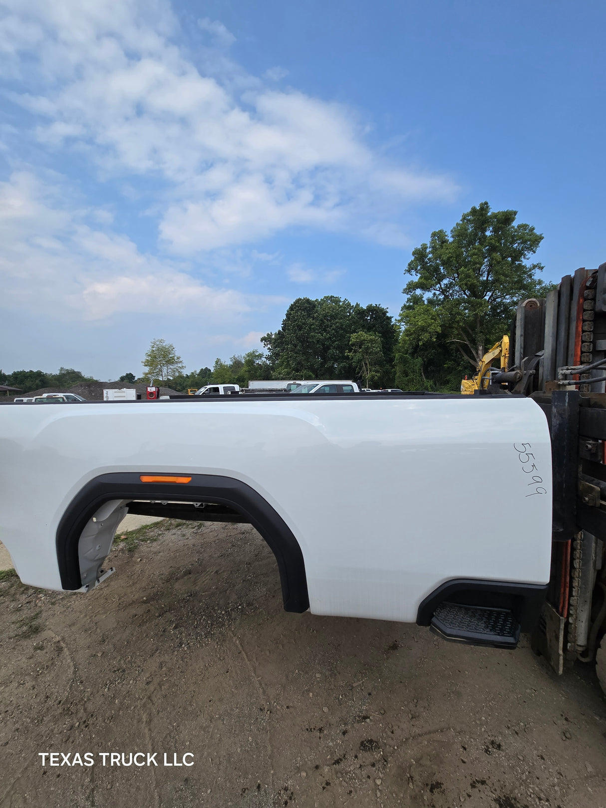 2019-2025 GMC Sierra 2500HD 3500HD 8' Long truck bed - White