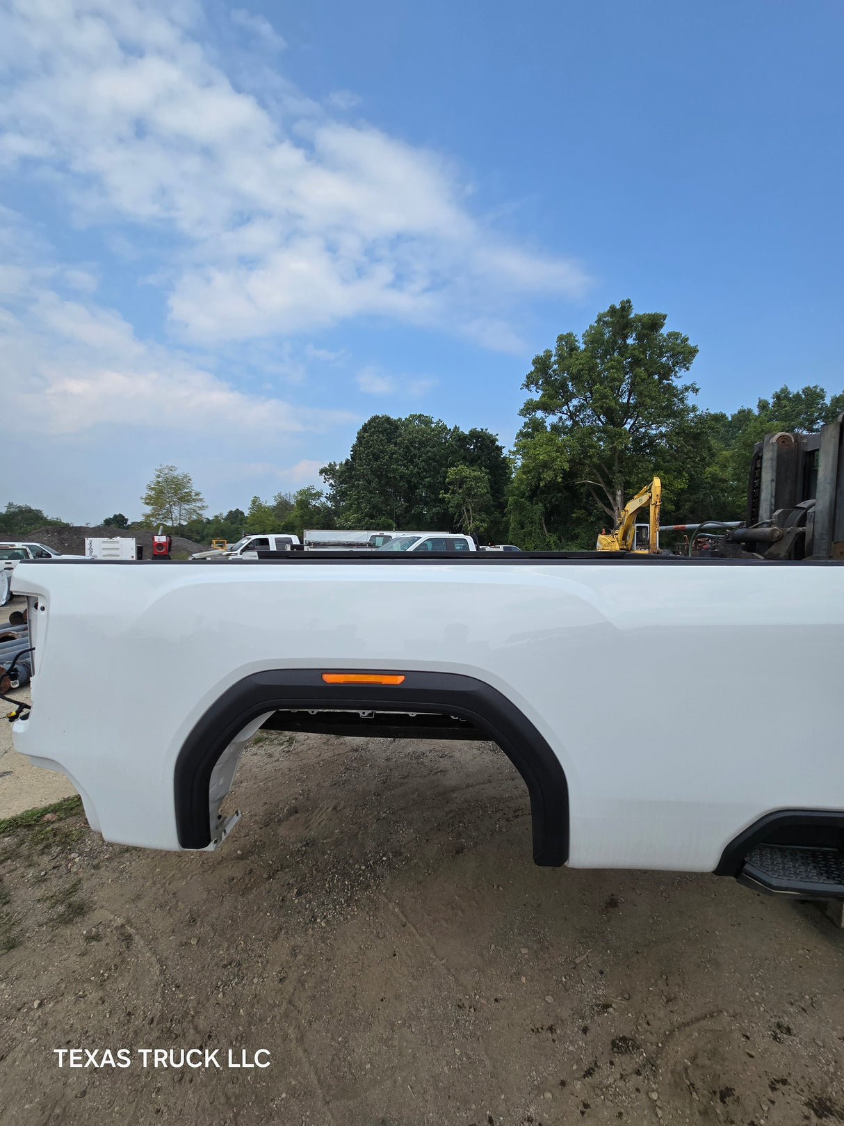 2019-2025 GMC Sierra 2500HD 3500HD 8' Long truck bed - White