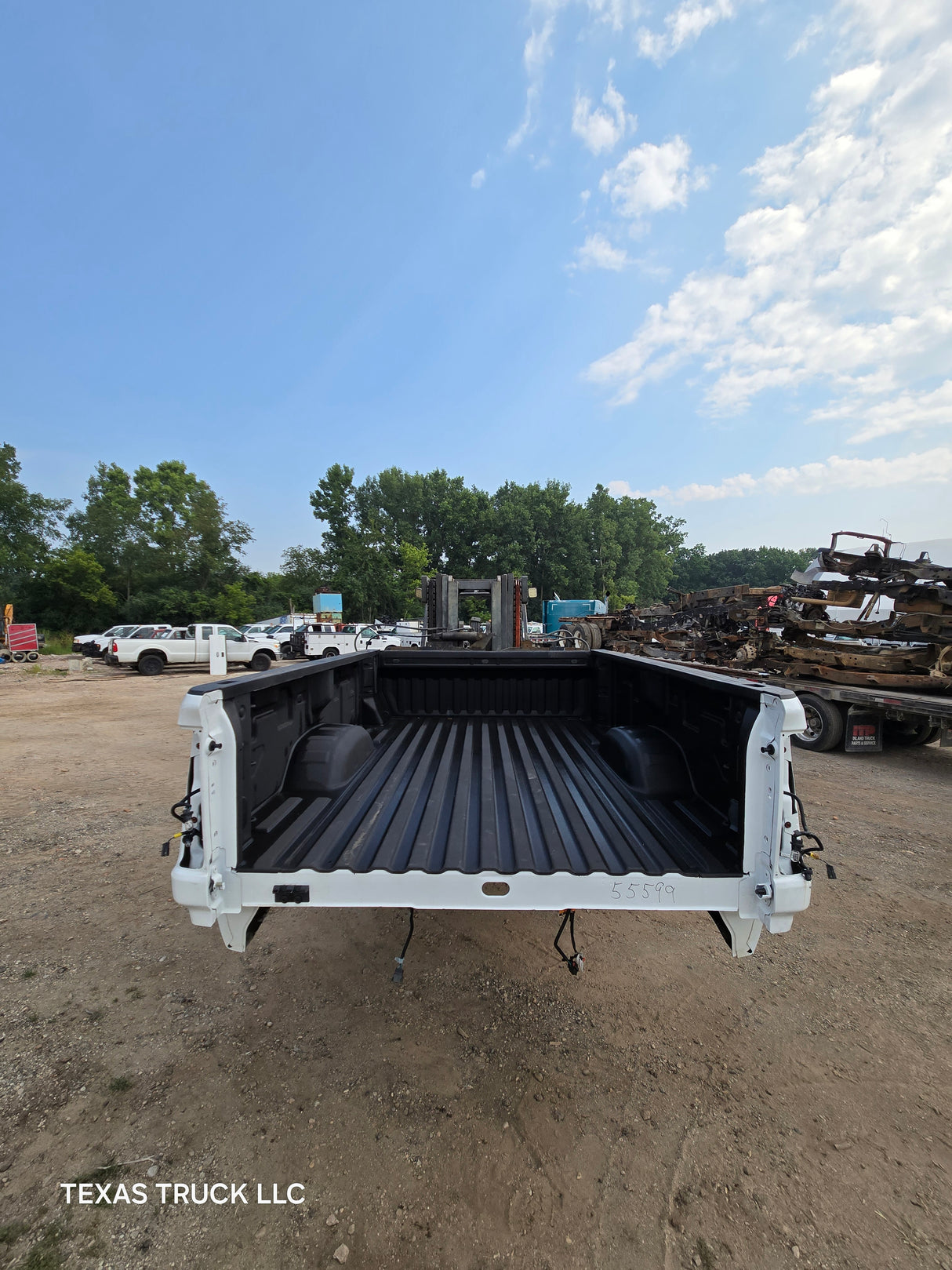 2019-2025 GMC Sierra 2500HD 3500HD 8' Long truck bed - White