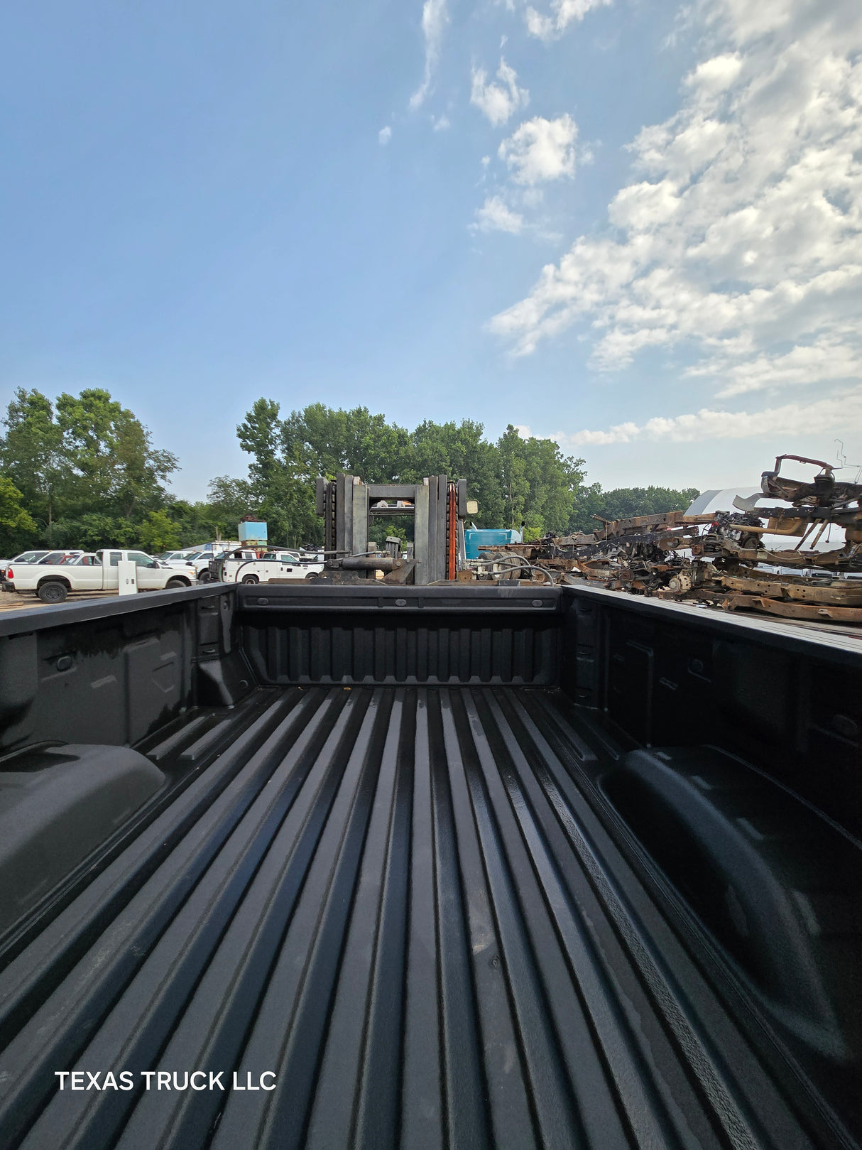 2019-2025 GMC Sierra 2500HD 3500HD 8' Long truck bed - White