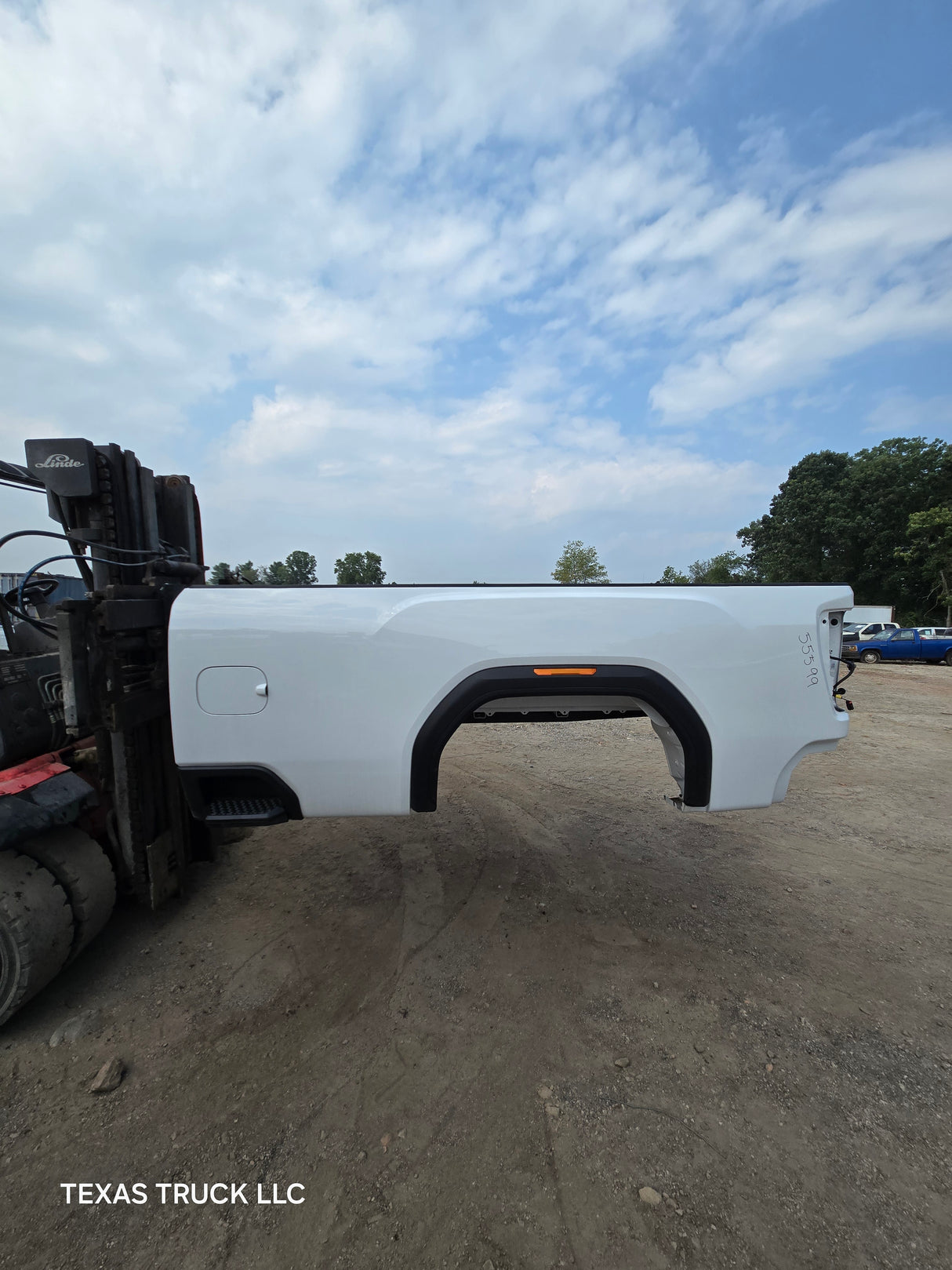 2019-2025 GMC Sierra 2500HD 3500HD 8' Long truck bed - White