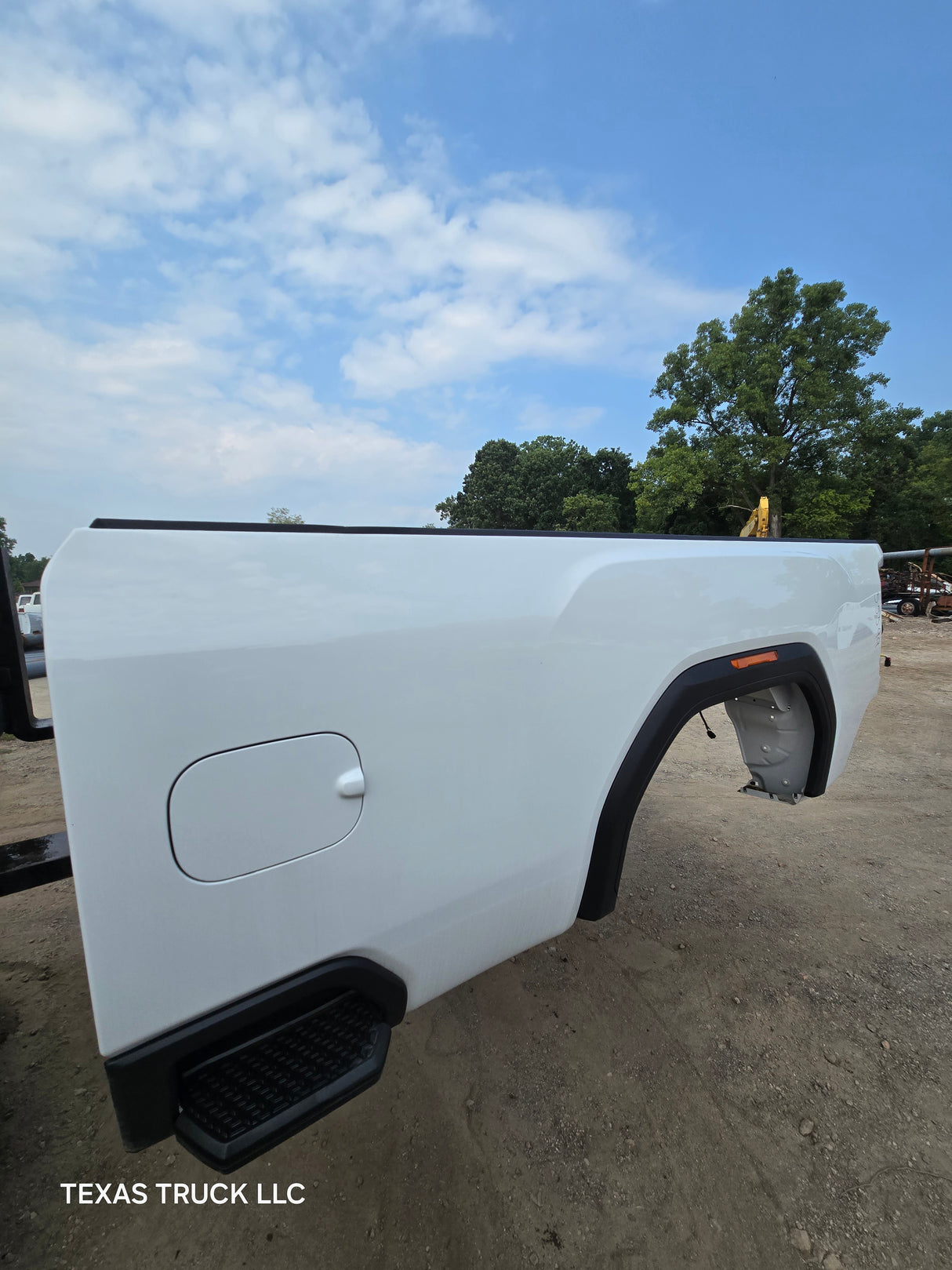 2019-2025 GMC Sierra 2500HD 3500HD 8' Long truck bed - White
