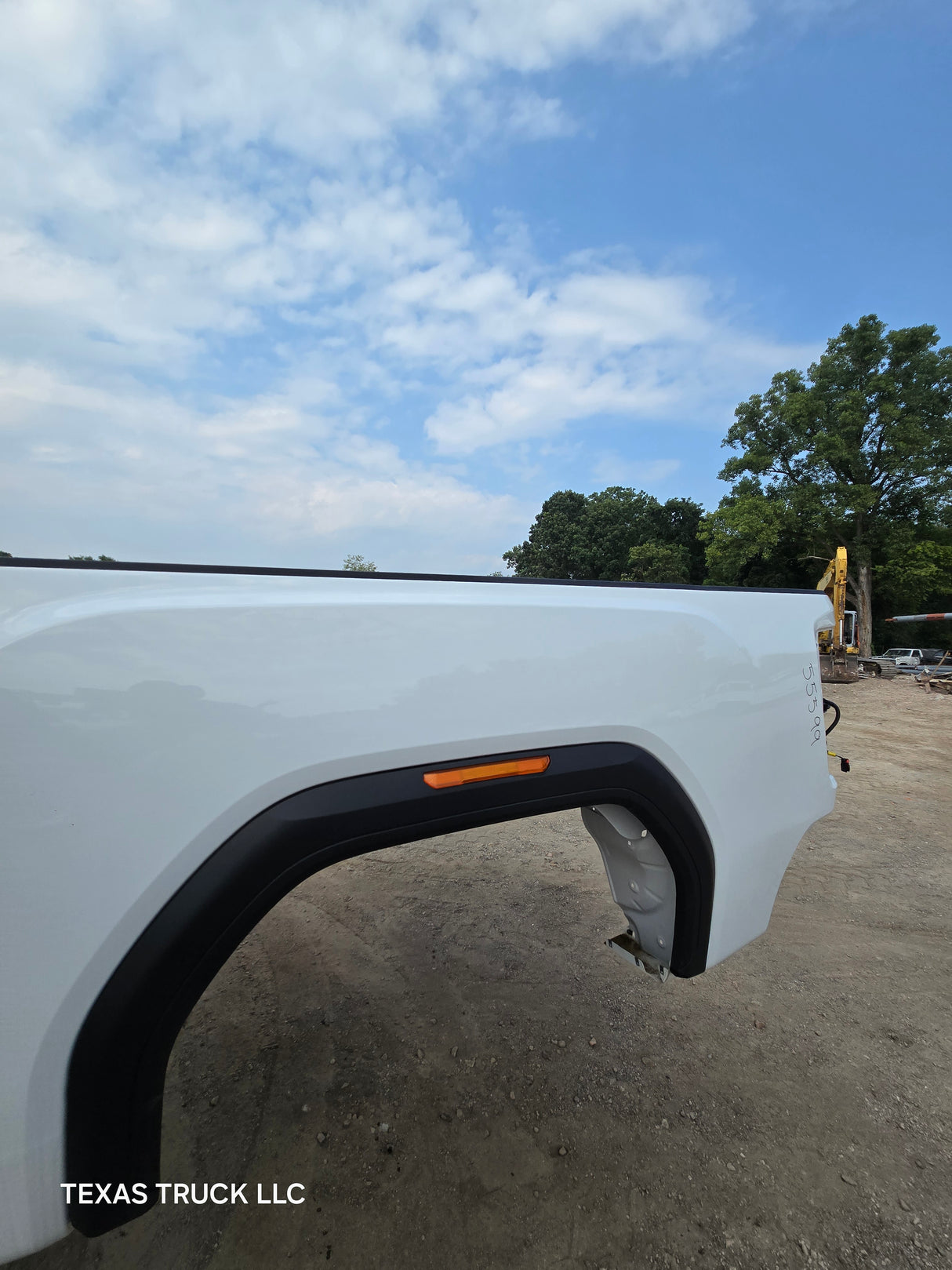 2019-2025 GMC Sierra 2500HD 3500HD 8' Long truck bed - White