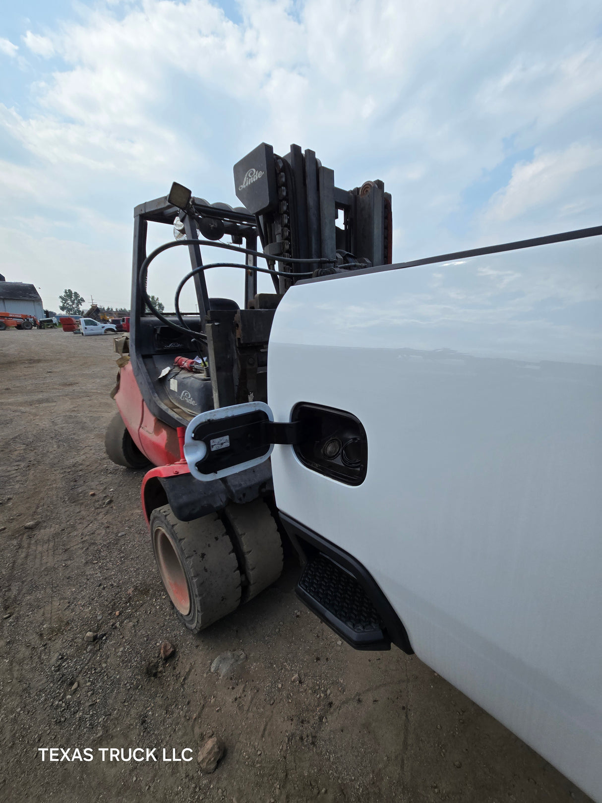 2019-2025 GMC Sierra 2500HD 3500HD 8' Long truck bed - White