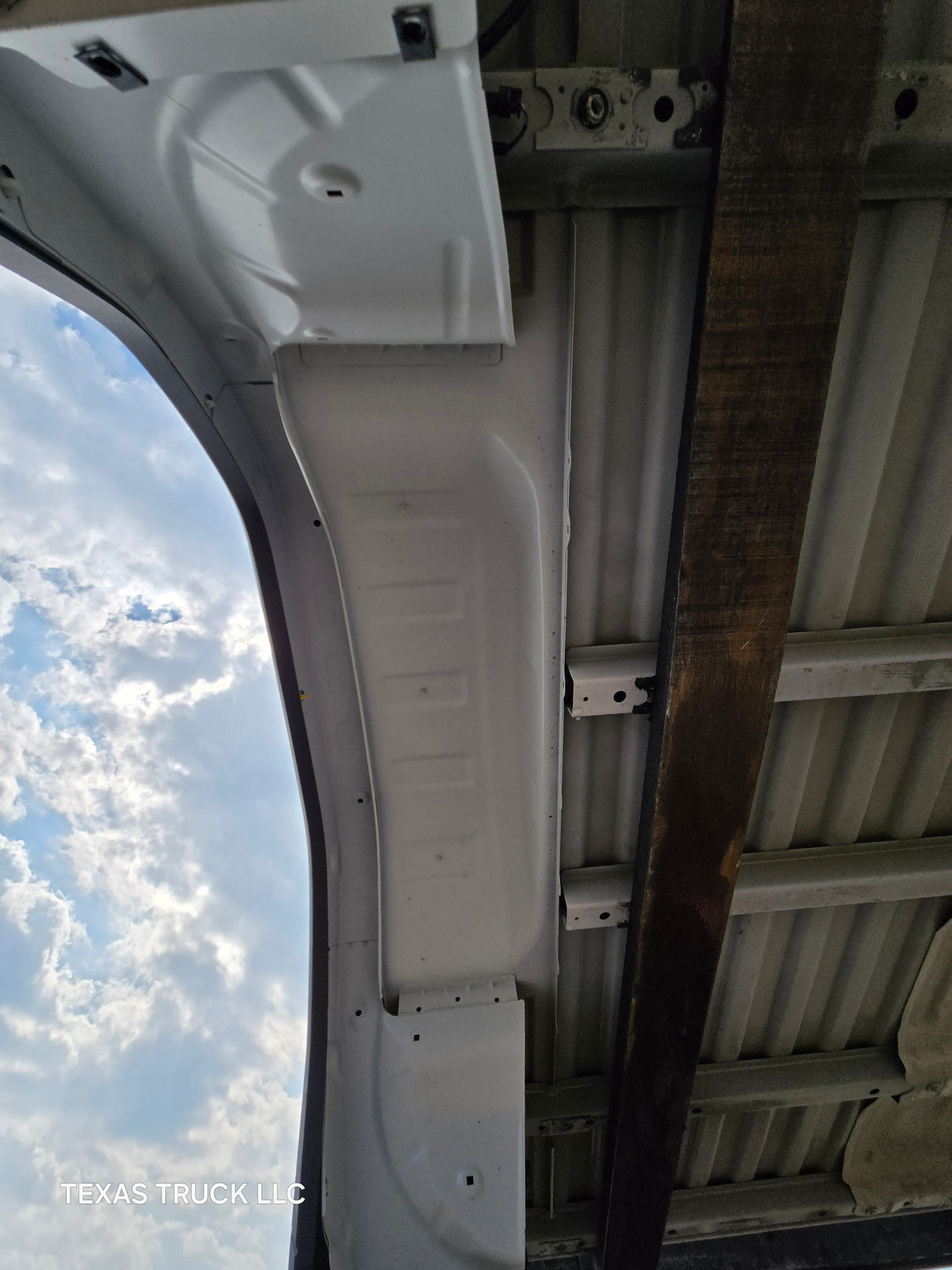2019-2025 GMC Sierra 2500HD 3500HD 8' Long truck bed - White