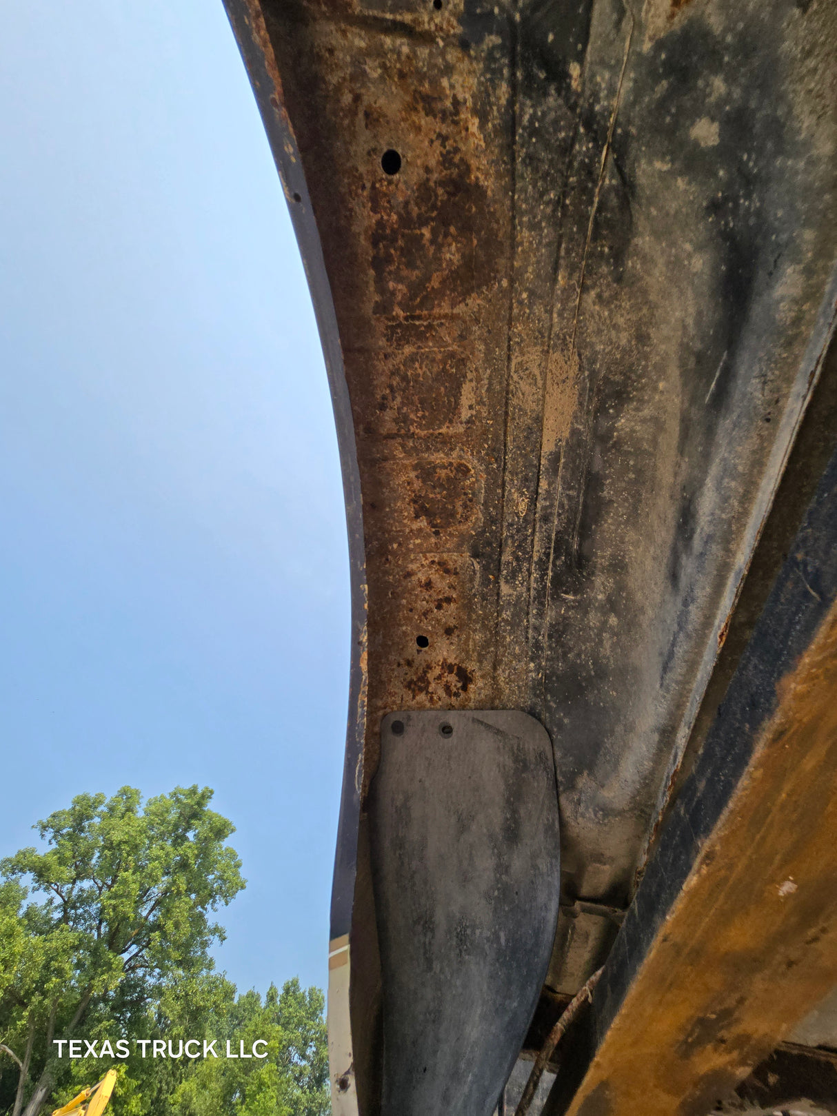1999-2010 Ford Super Duty F250 F350 6' 9" Short Truck Bed - SEE PICS AND DISCRIPTION