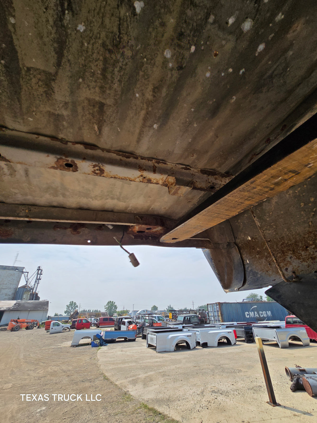 1999-2010 Ford Super Duty F250 F350 6' 9" Short Truck Bed - SEE PICS AND DISCRIPTION