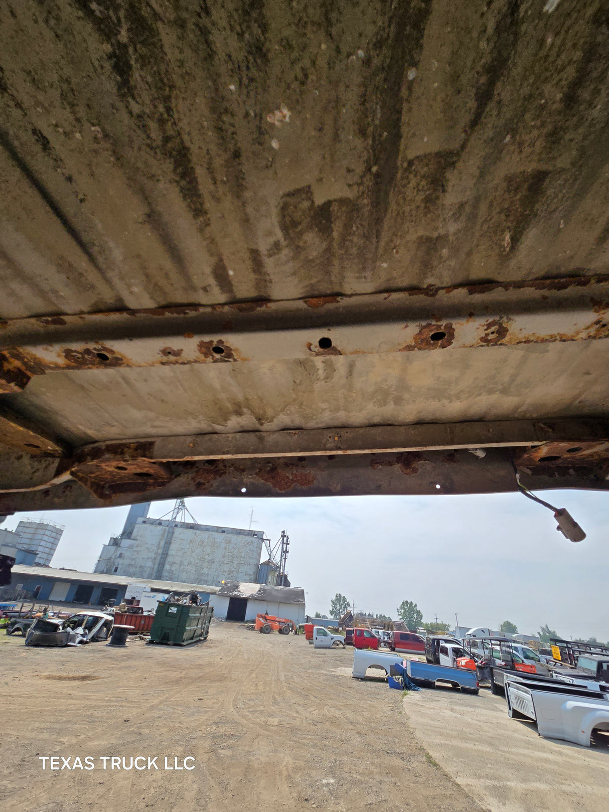 1999-2010 Ford Super Duty F250 F350 6' 9" Short Truck Bed - SEE PICS AND DISCRIPTION