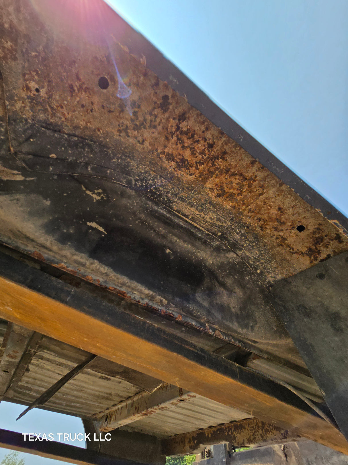 1999-2010 Ford Super Duty F250 F350 6' 9" Short Truck Bed - SEE PICS AND DISCRIPTION