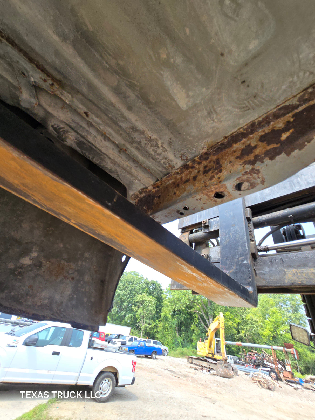 1999-2010 Ford Super Duty F250 F350 6' 9" Short Truck Bed - SEE PICS AND DISCRIPTION