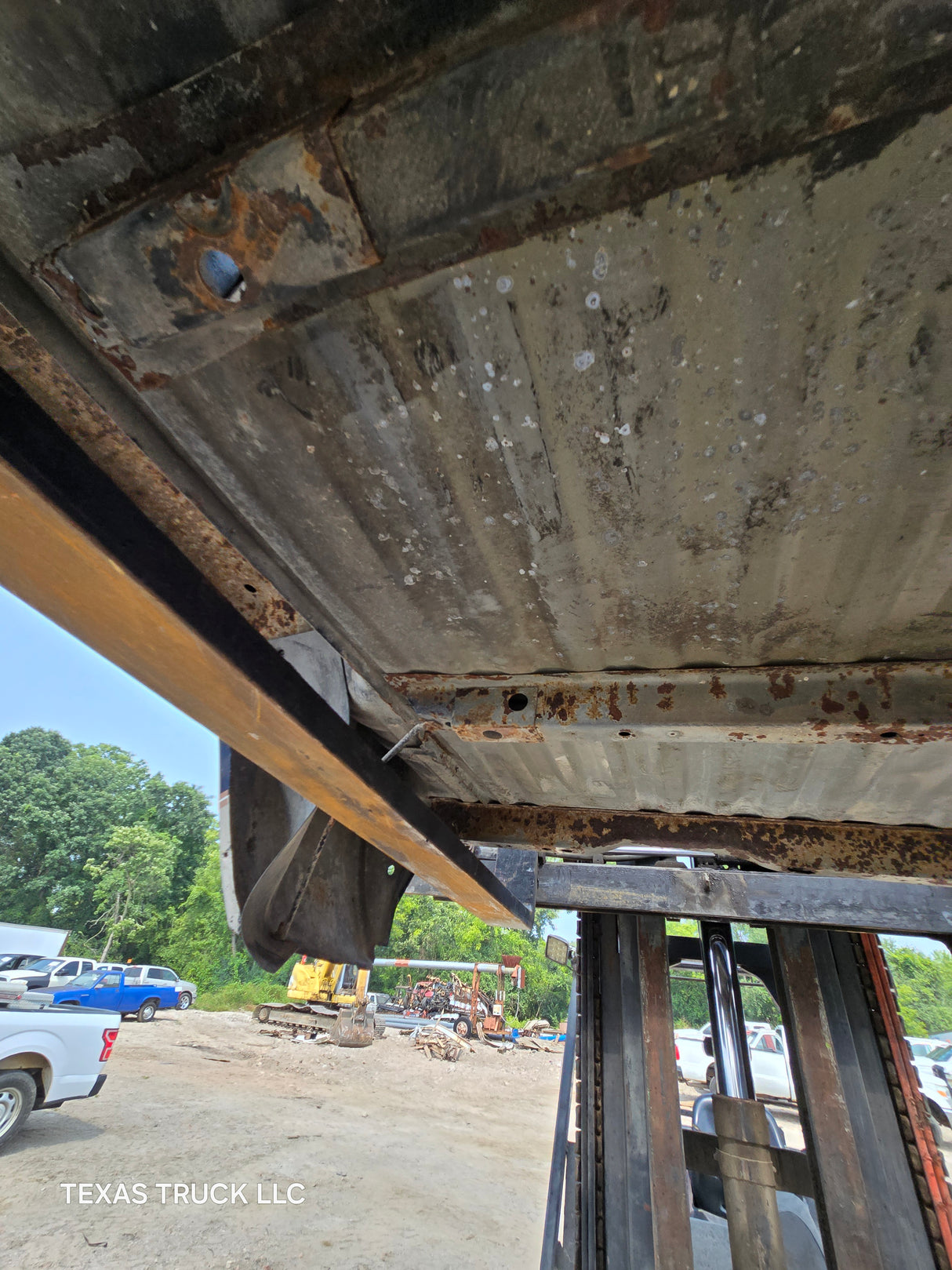 1999-2010 Ford Super Duty F250 F350 6' 9" Short Truck Bed - SEE PICS AND DISCRIPTION