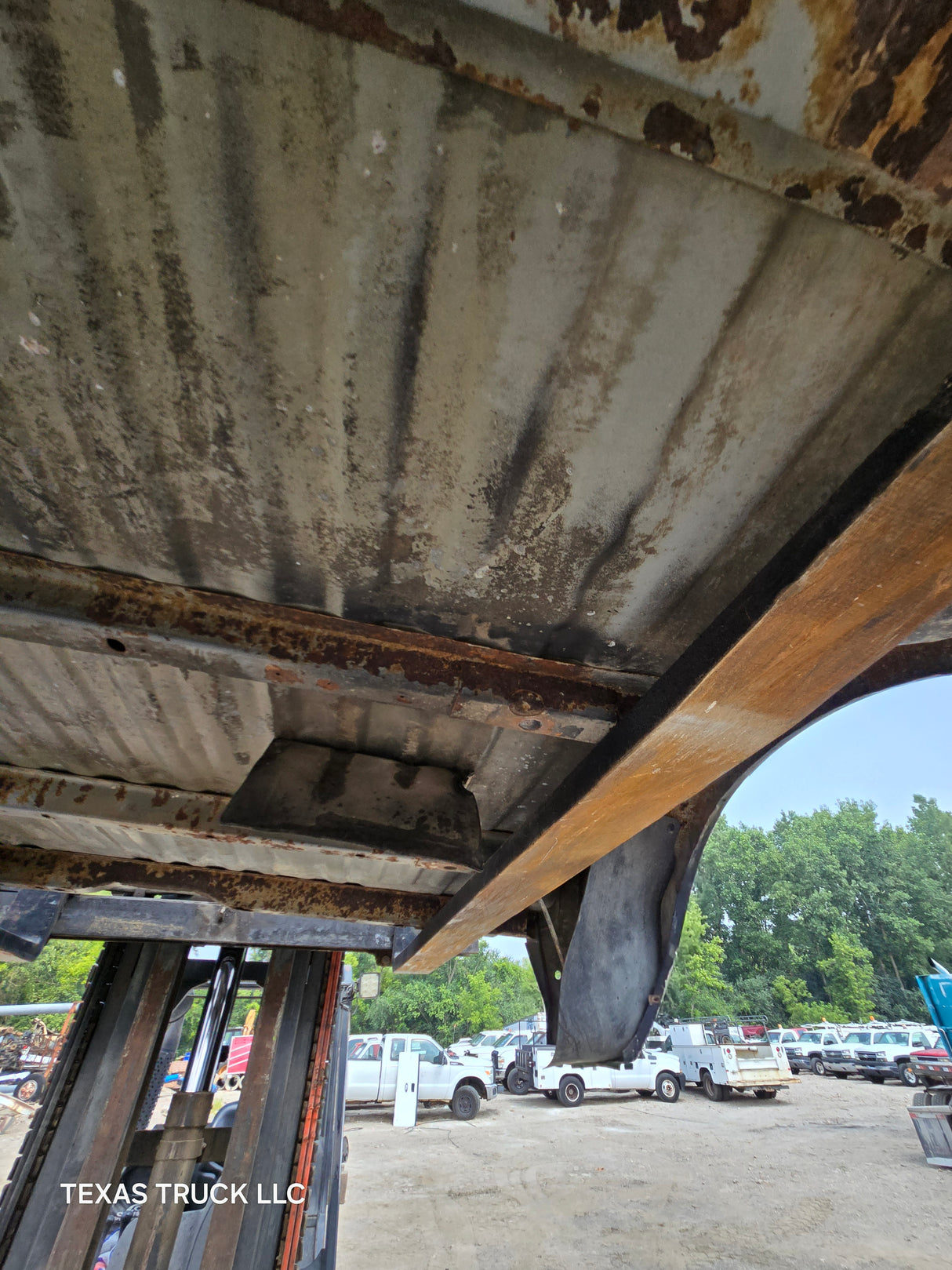 1999-2010 Ford Super Duty F250 F350 6' 9" Short Truck Bed - SEE PICS AND DISCRIPTION