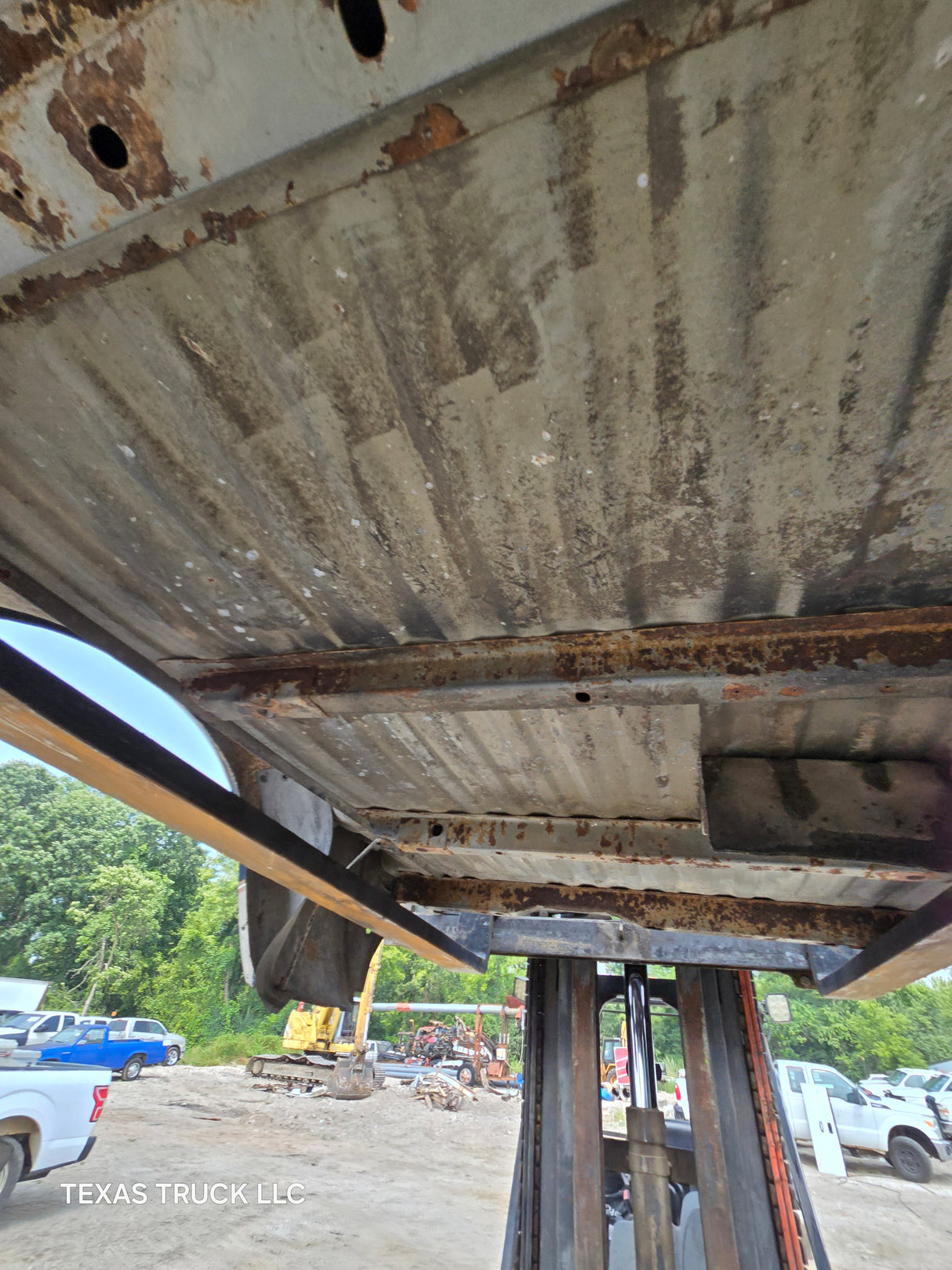 1999-2010 Ford Super Duty F250 F350 6' 9" Short Truck Bed - SEE PICS AND DISCRIPTION