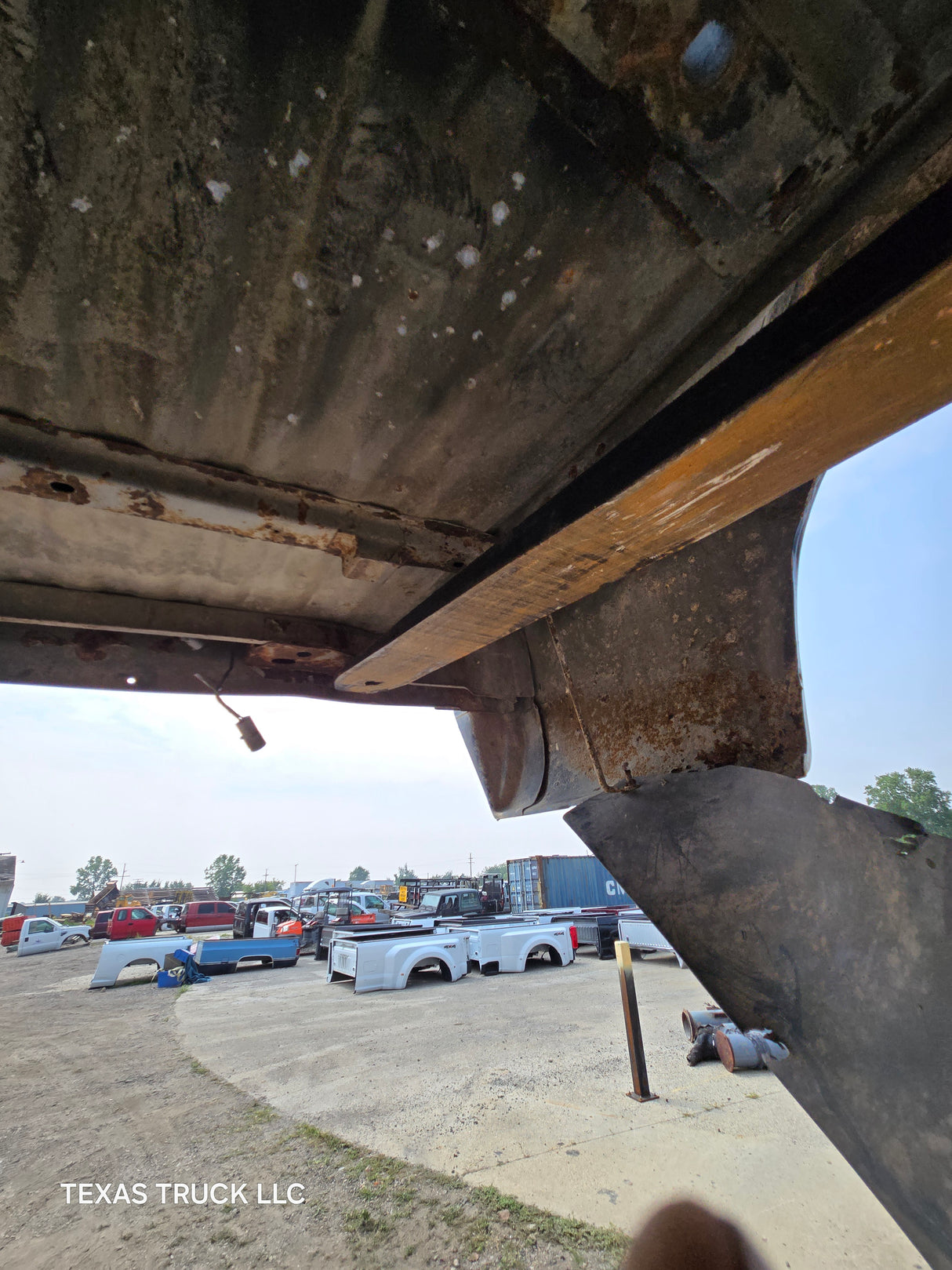 1999-2010 Ford Super Duty F250 F350 6' 9" Short Truck Bed - SEE PICS AND DISCRIPTION