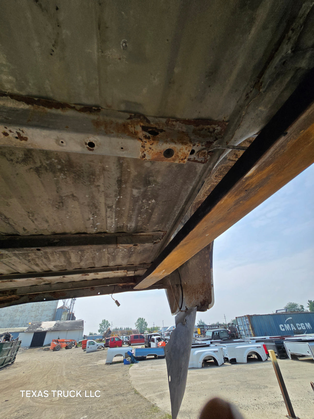 1999-2010 Ford Super Duty F250 F350 6' 9" Short Truck Bed - SEE PICS AND DISCRIPTION