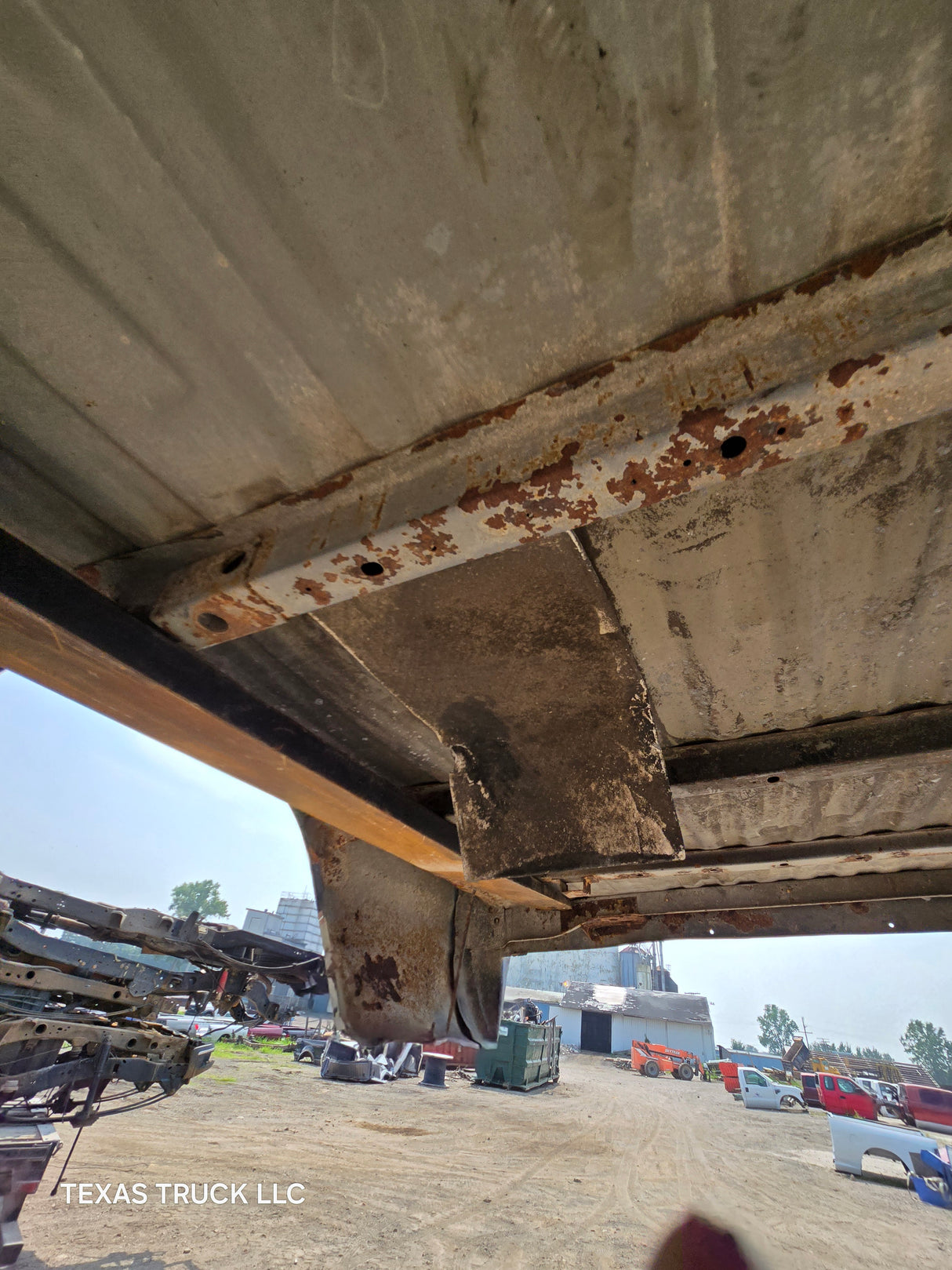 1999-2010 Ford Super Duty F250 F350 6' 9" Short Truck Bed - SEE PICS AND DISCRIPTION