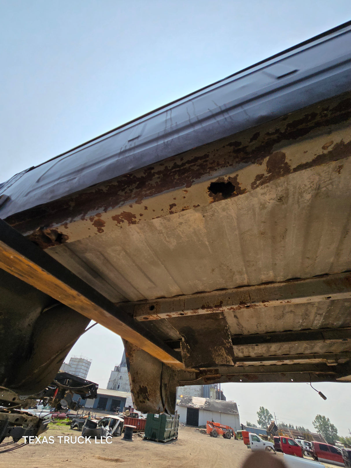 1999-2010 Ford Super Duty F250 F350 6' 9" Short Truck Bed - SEE PICS AND DISCRIPTION
