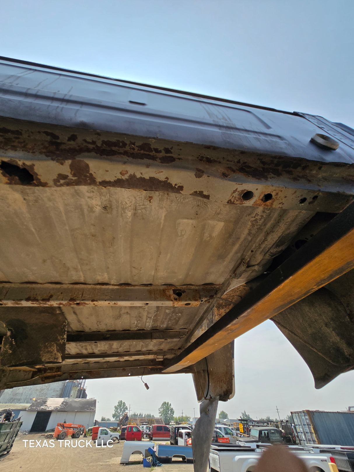 1999-2010 Ford Super Duty F250 F350 6' 9" Short Truck Bed - SEE PICS AND DISCRIPTION