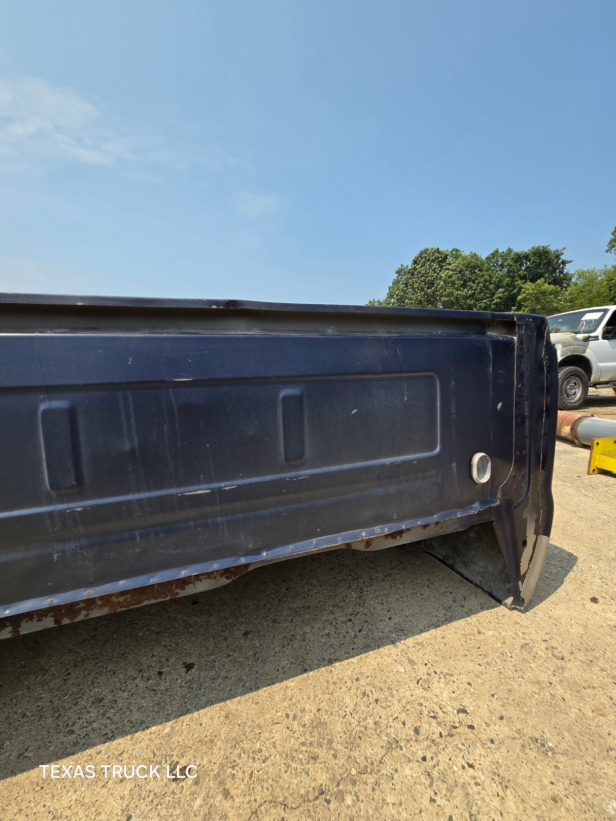 1999-2010 Ford Super Duty F250 F350 6' 9" Short Truck Bed - SEE PICS AND DISCRIPTION