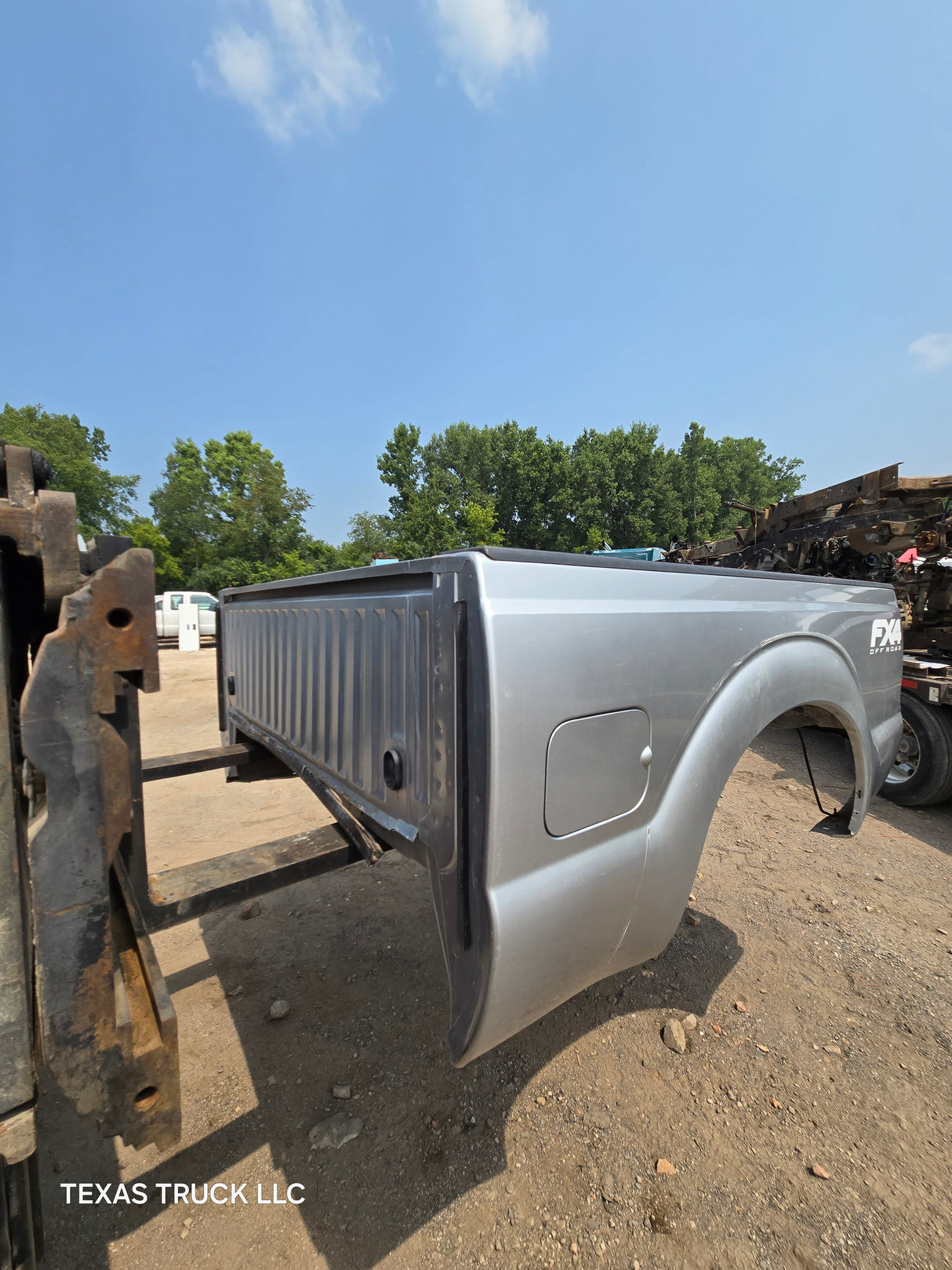 2011-2016 Ford F250 F350 Super Duty 6' 9" Short Truck Bed - Silver