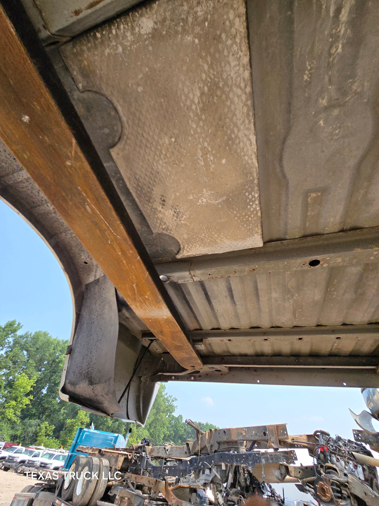 2011-2016 Ford F250 F350 Super Duty 6' 9" Short Truck Bed - Silver