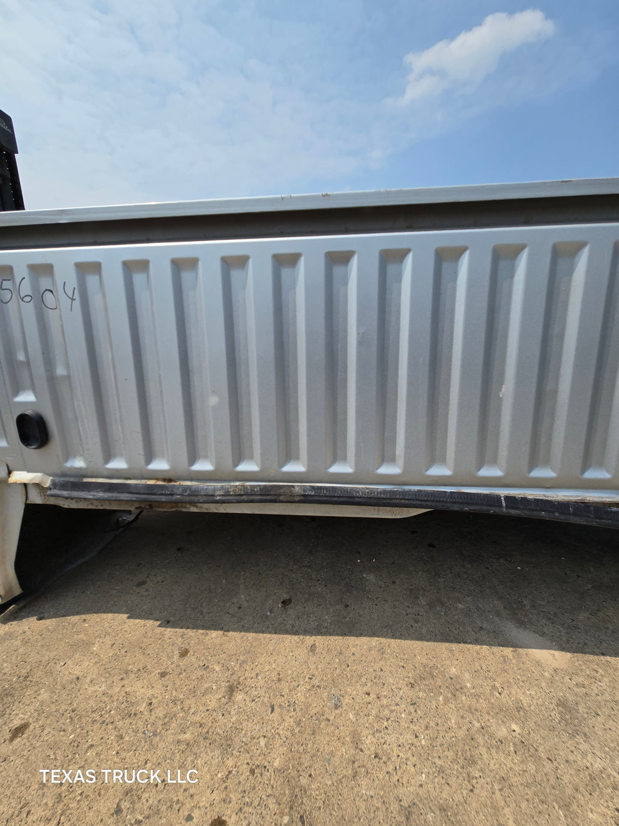 2011-2016 Ford F250 F350 Super Duty 6' 9" Short Truck Bed - Silver