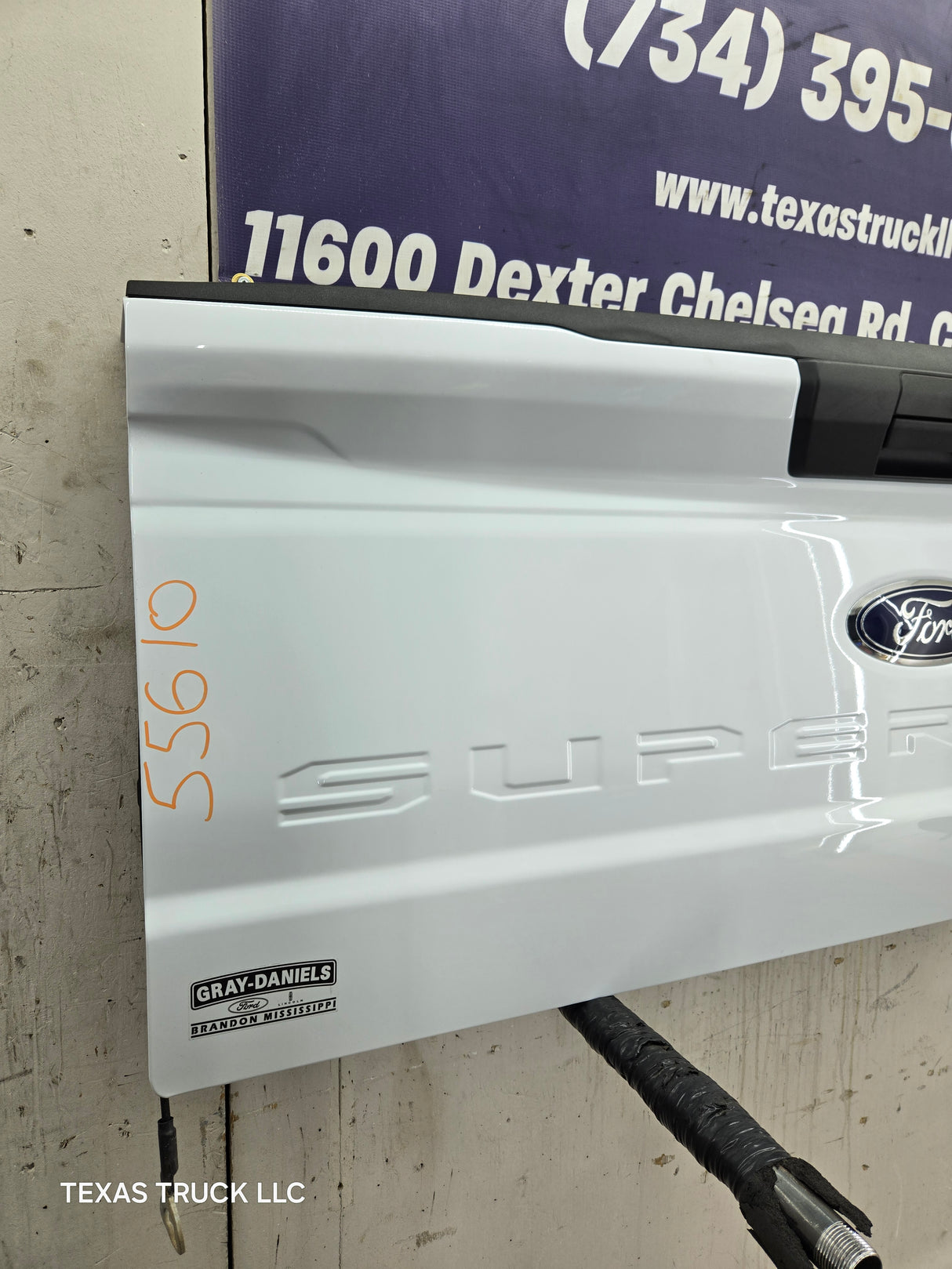 2023-2025 Ford Super Duty F250 F350 F450 F550 Tailgate - Oxford White