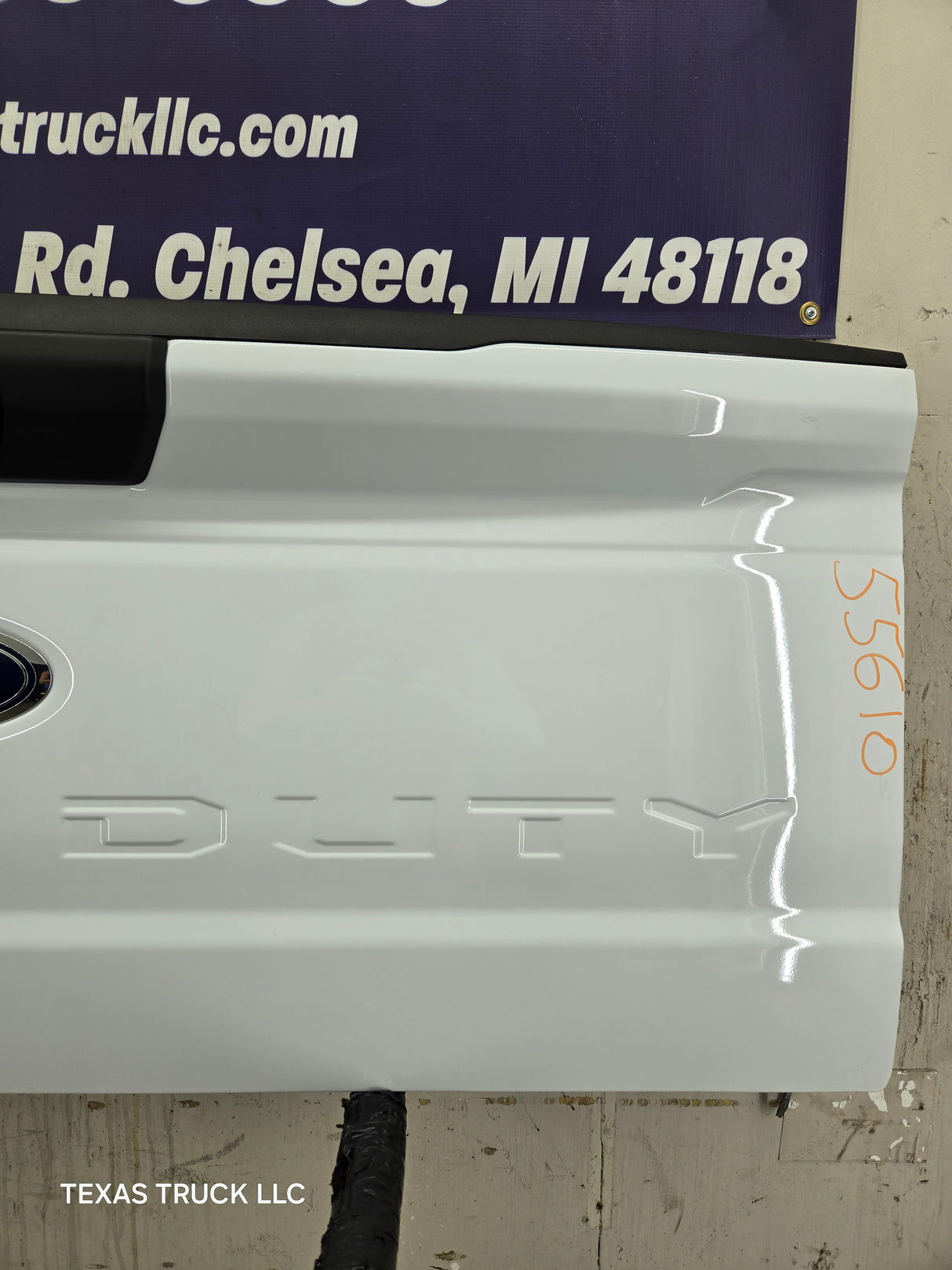 2023-2025 Ford Super Duty F250 F350 F450 F550 Tailgate - Oxford White