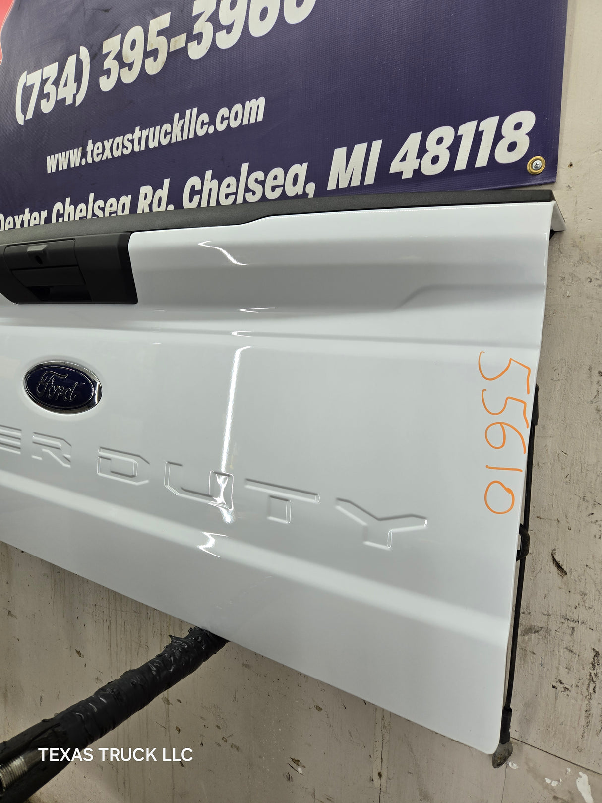 2023-2025 Ford Super Duty F250 F350 F450 F550 Tailgate - Oxford White