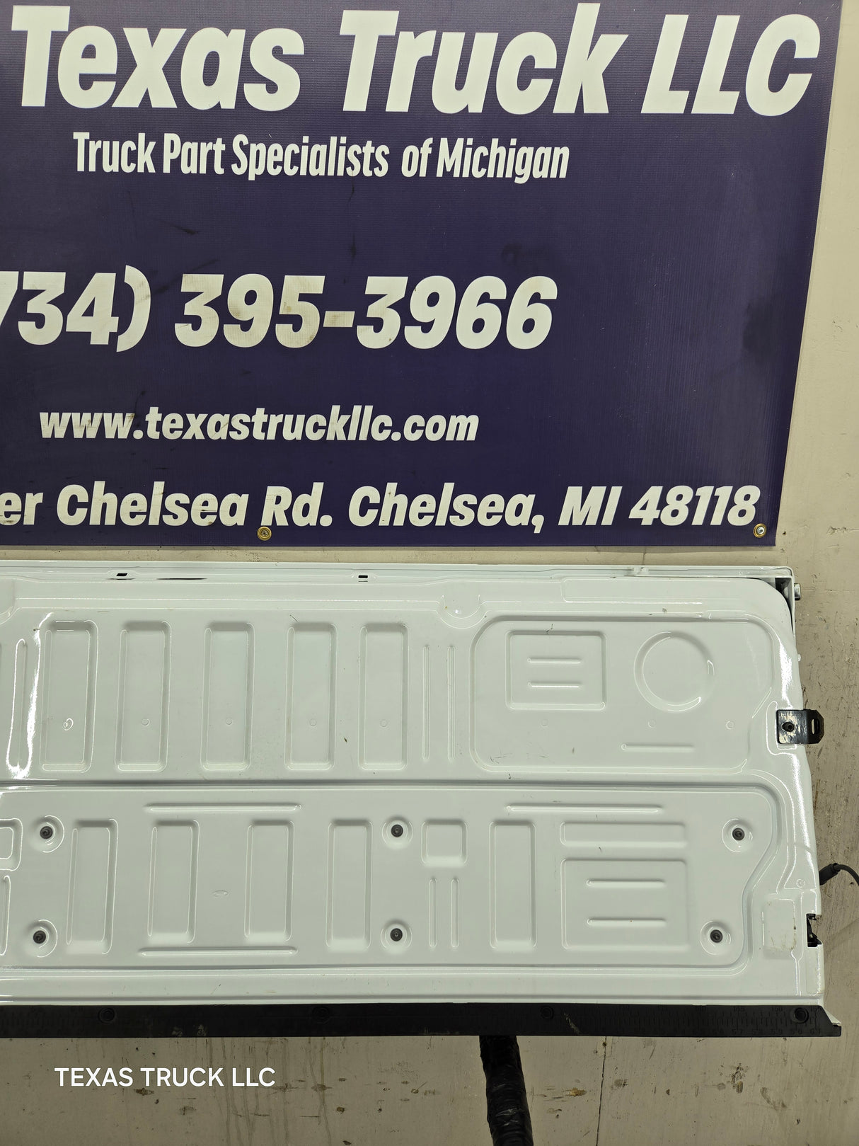 2023-2025 Ford Super Duty F250 F350 F450 F550 Tailgate - Oxford White