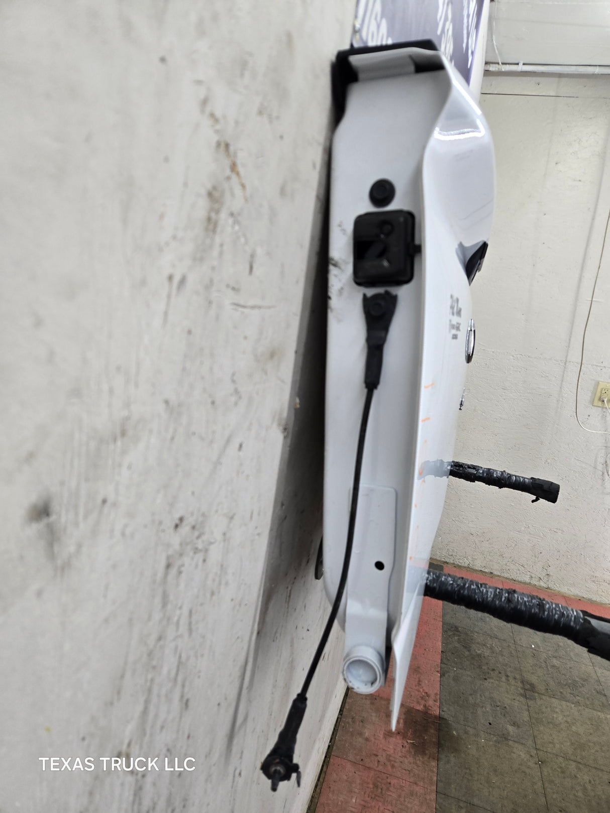 2019-2025 GMC Sierra 2500 3500HD Tailgate - White
