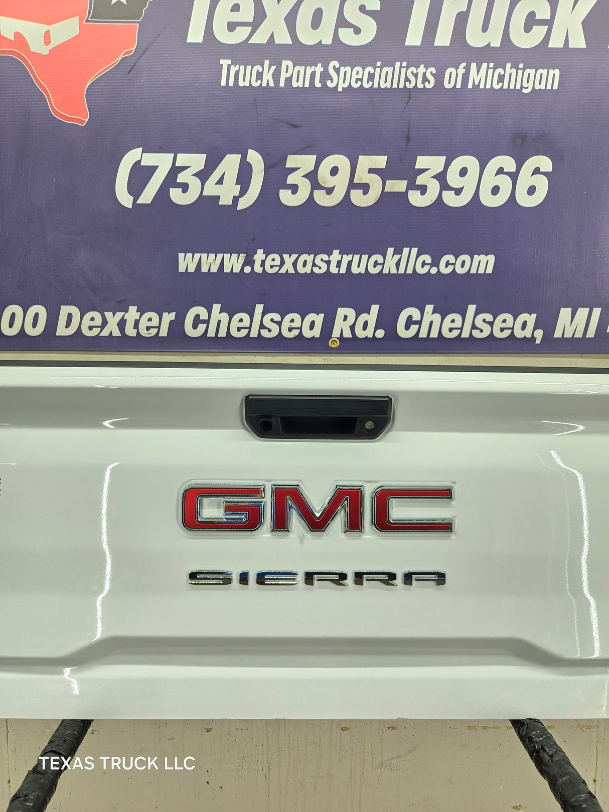2019-2025 GMC Sierra 2500 3500HD Tailgate - White