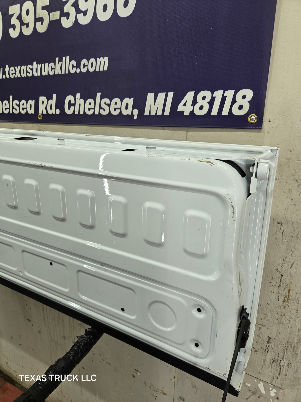 2019-2025 GMC Sierra 2500 3500HD Tailgate - White